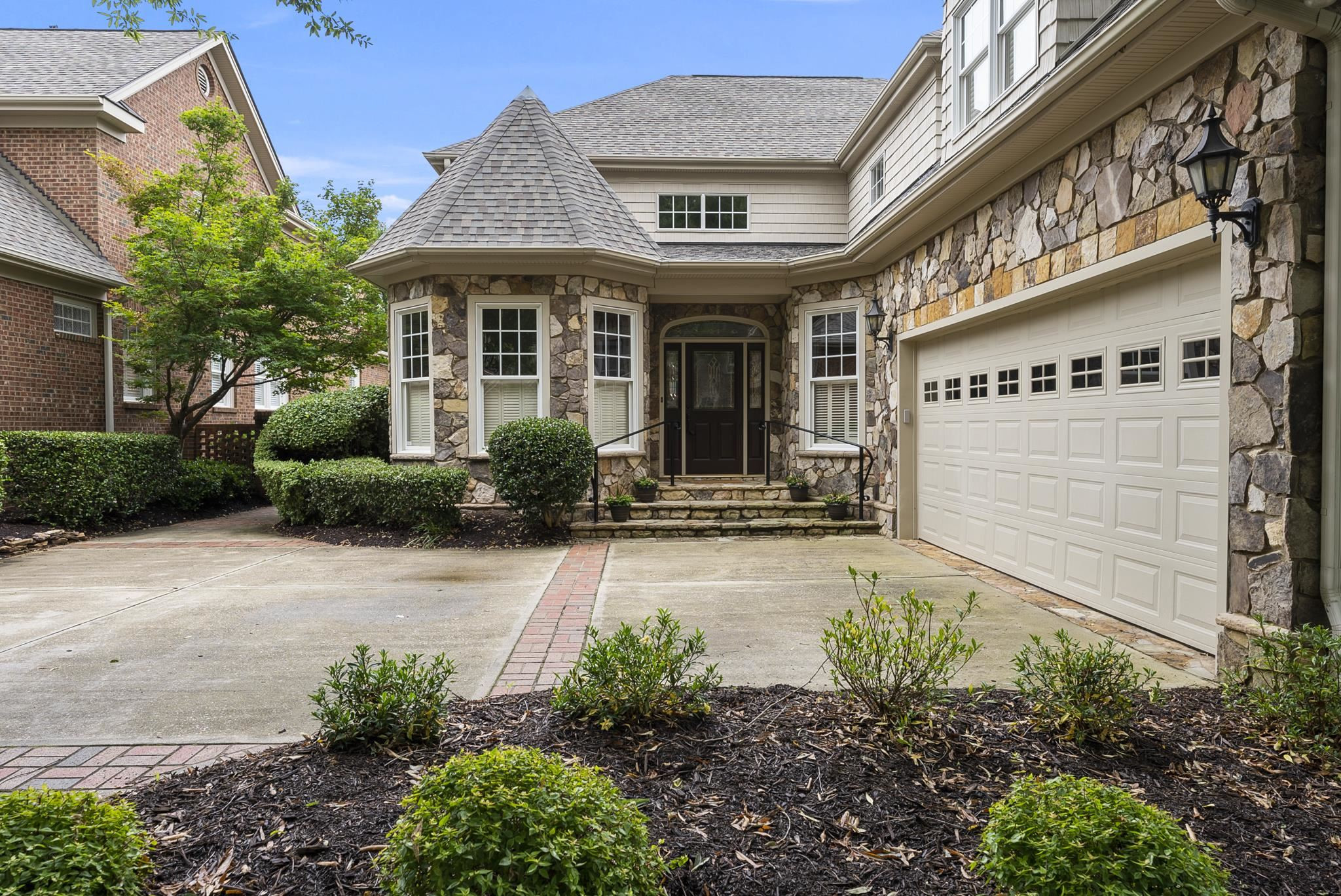 2045 Langham Lane