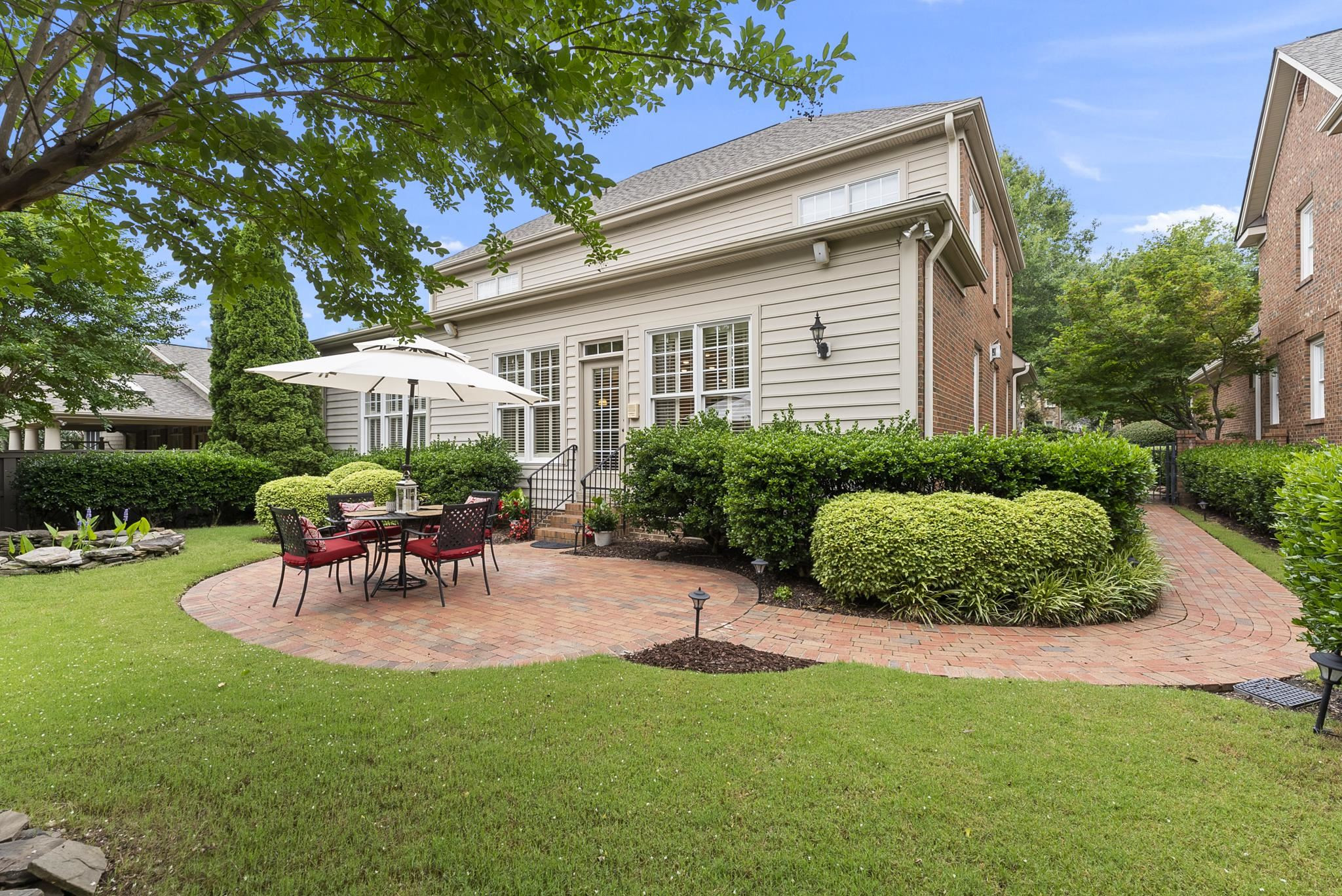 2045 Langham Lane