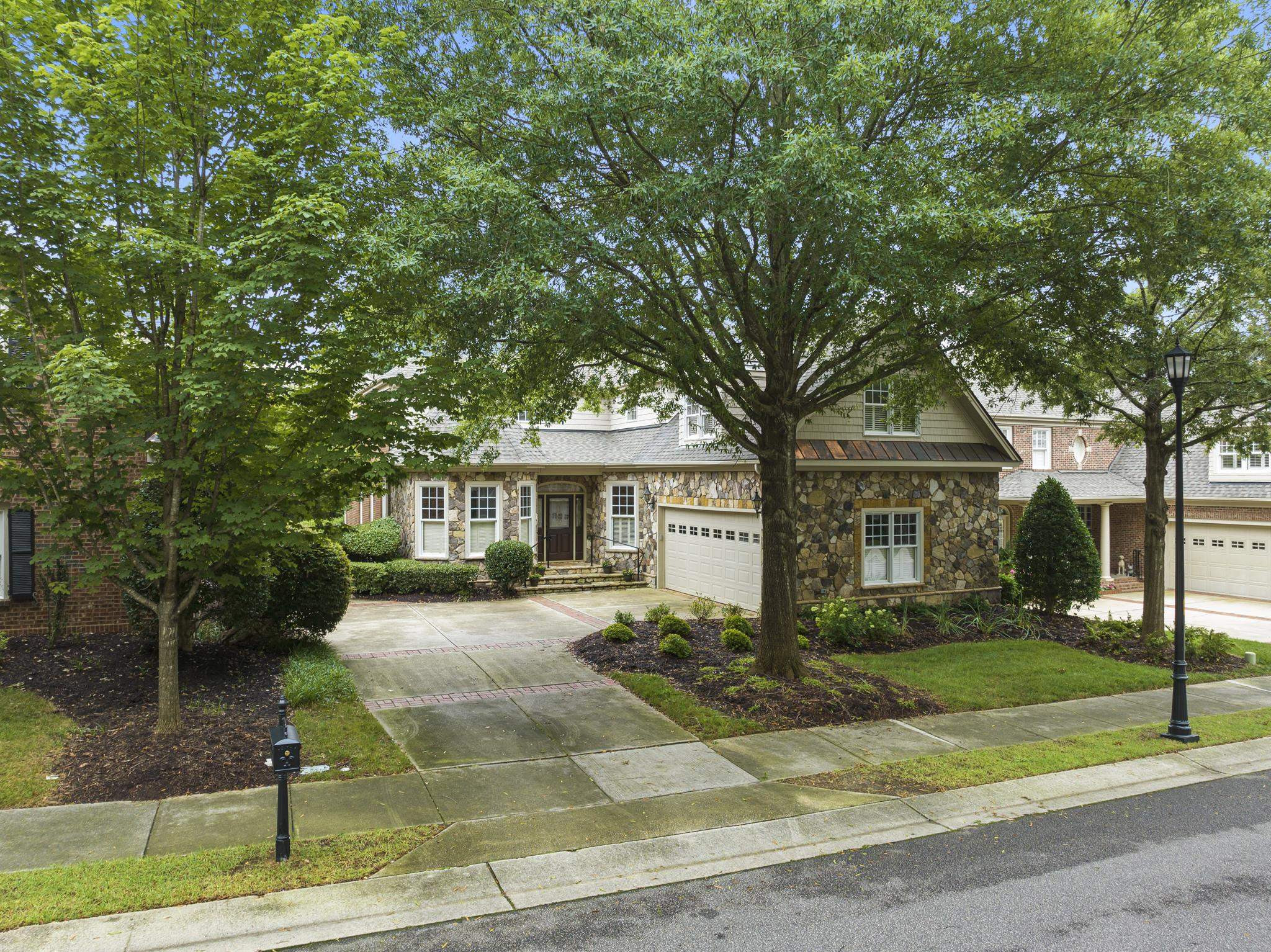 2045 Langham Lane