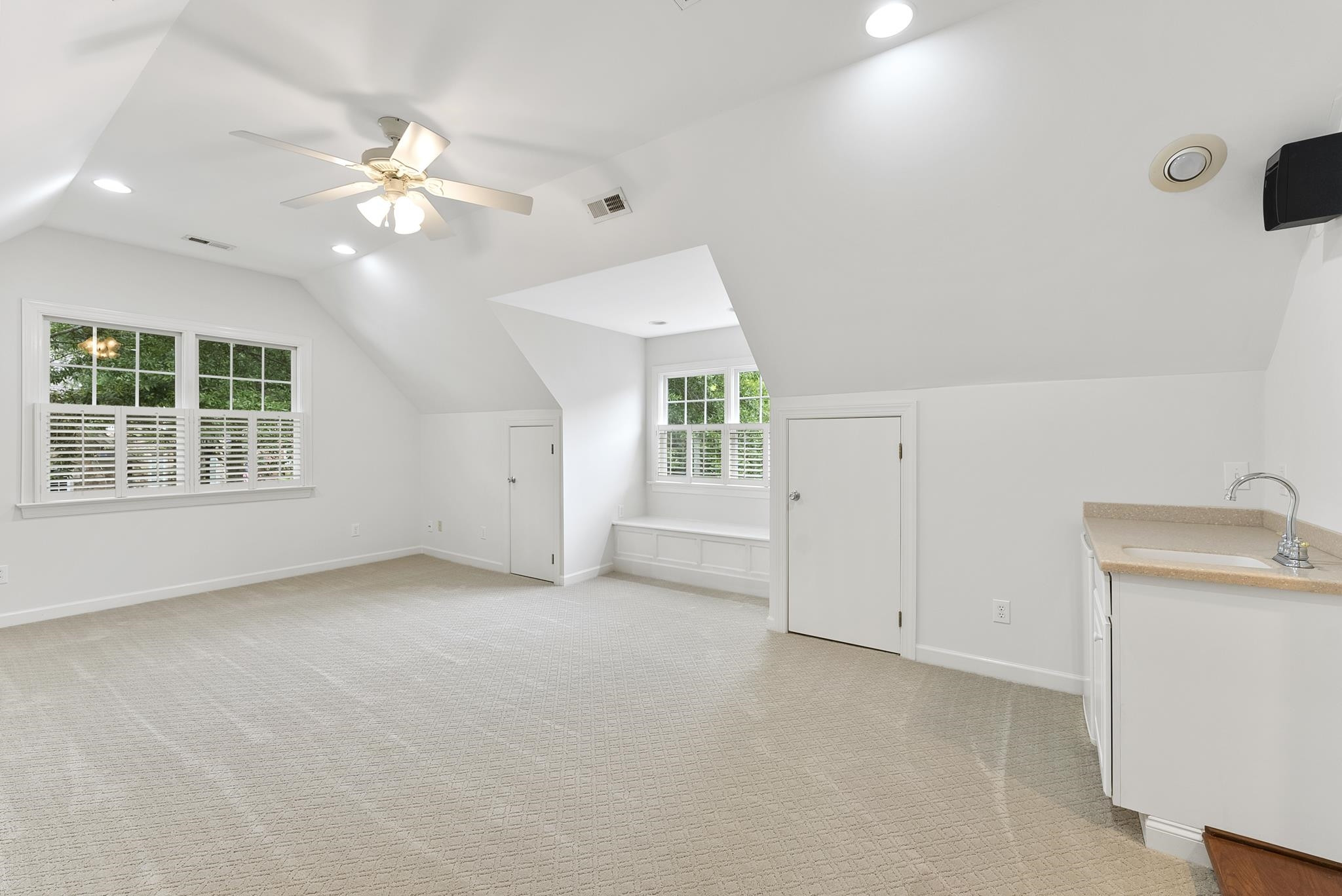 2045 Langham Lane