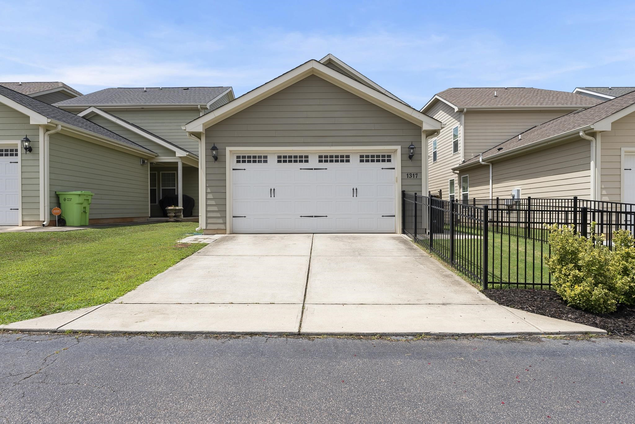 1317 Formal Garden Way