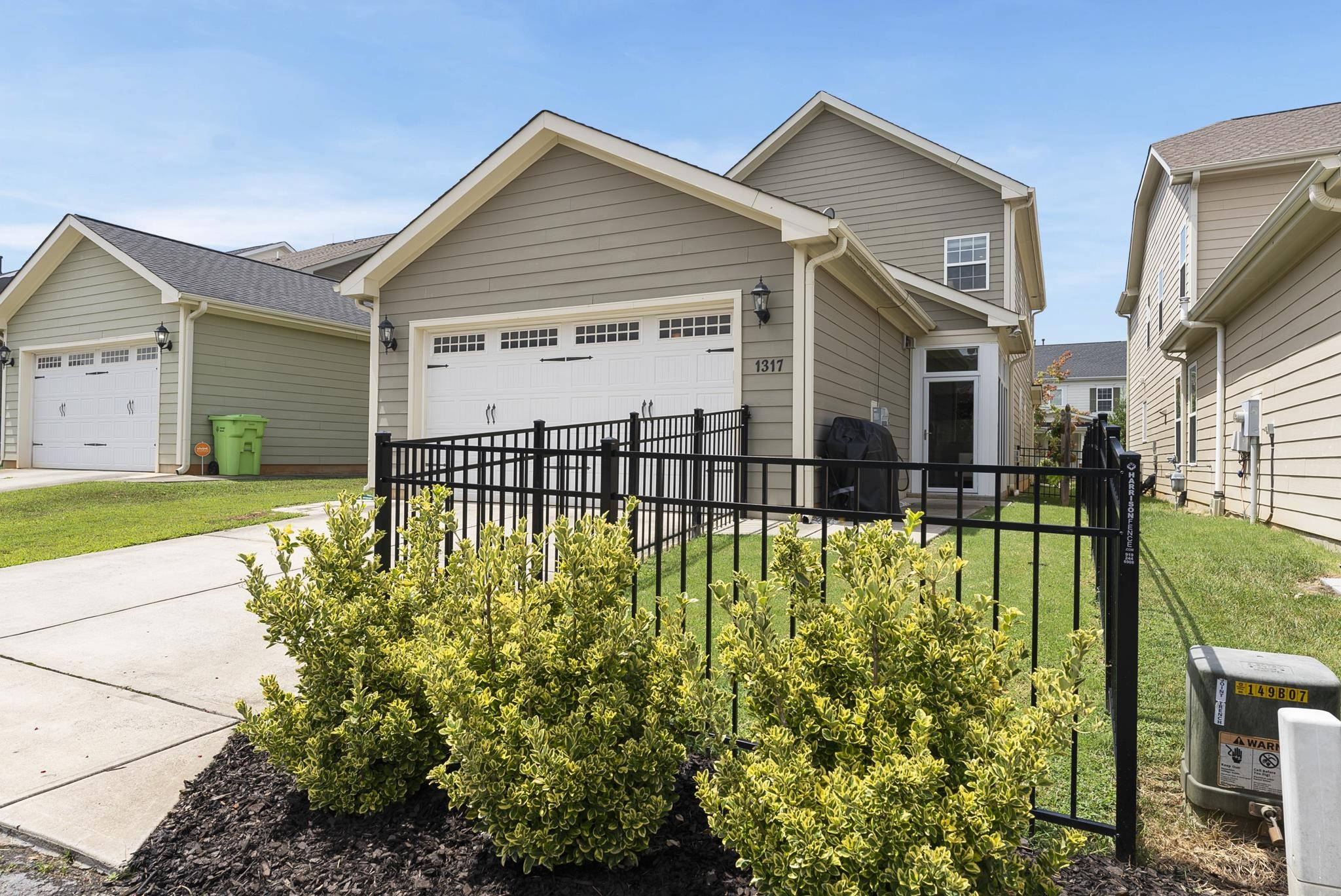 1317 Formal Garden Way