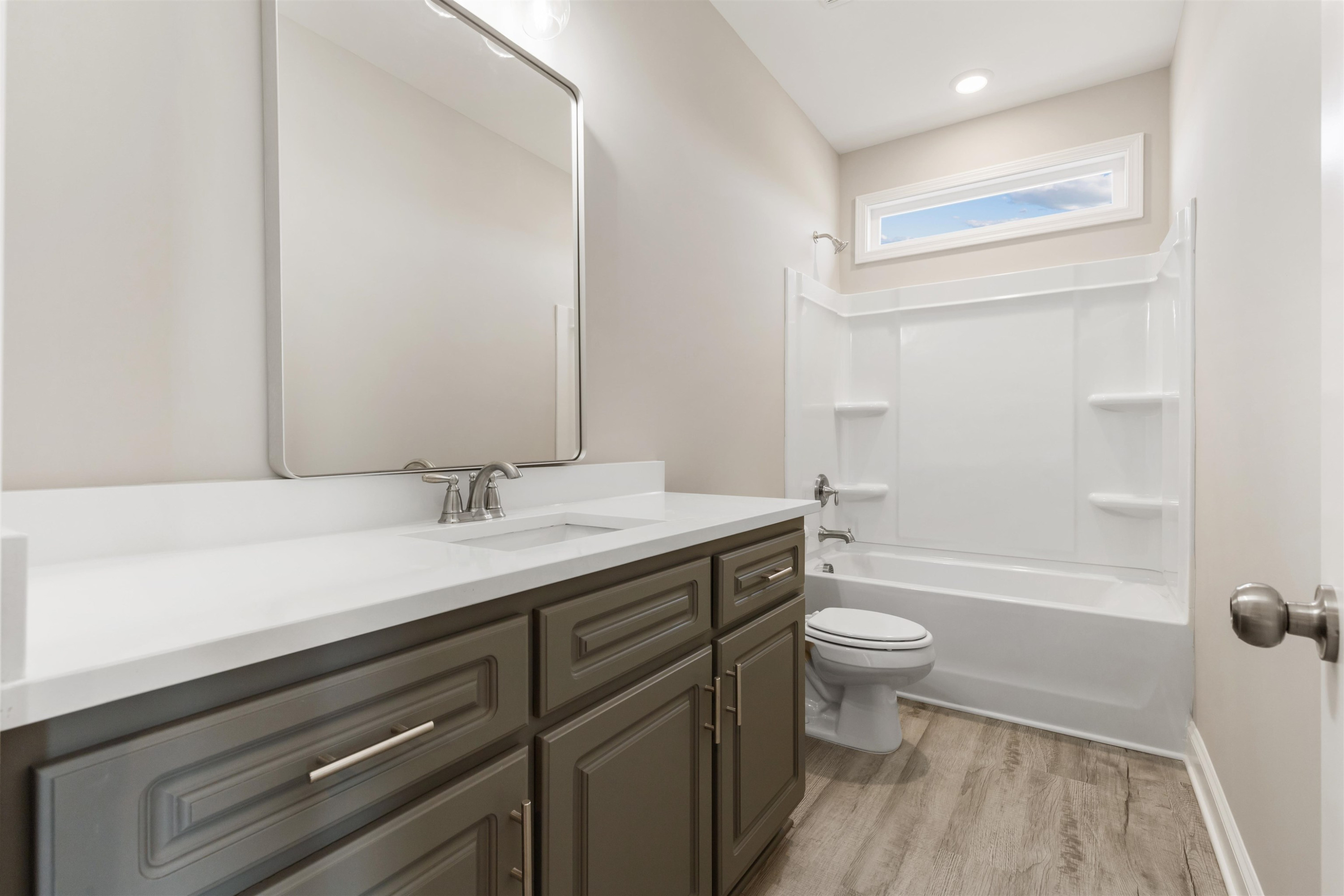 3900 Alpha Court