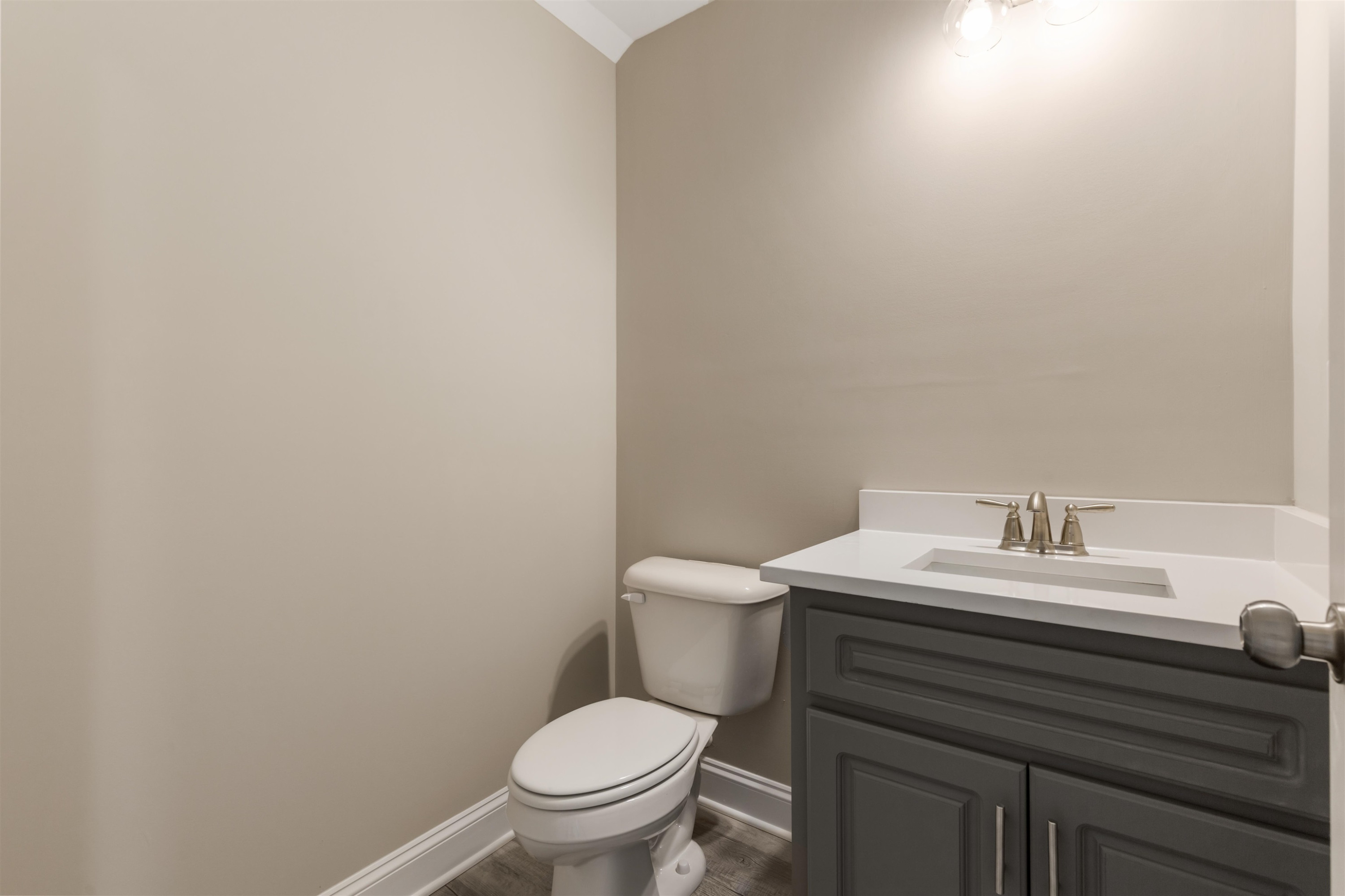 3900 Alpha Court