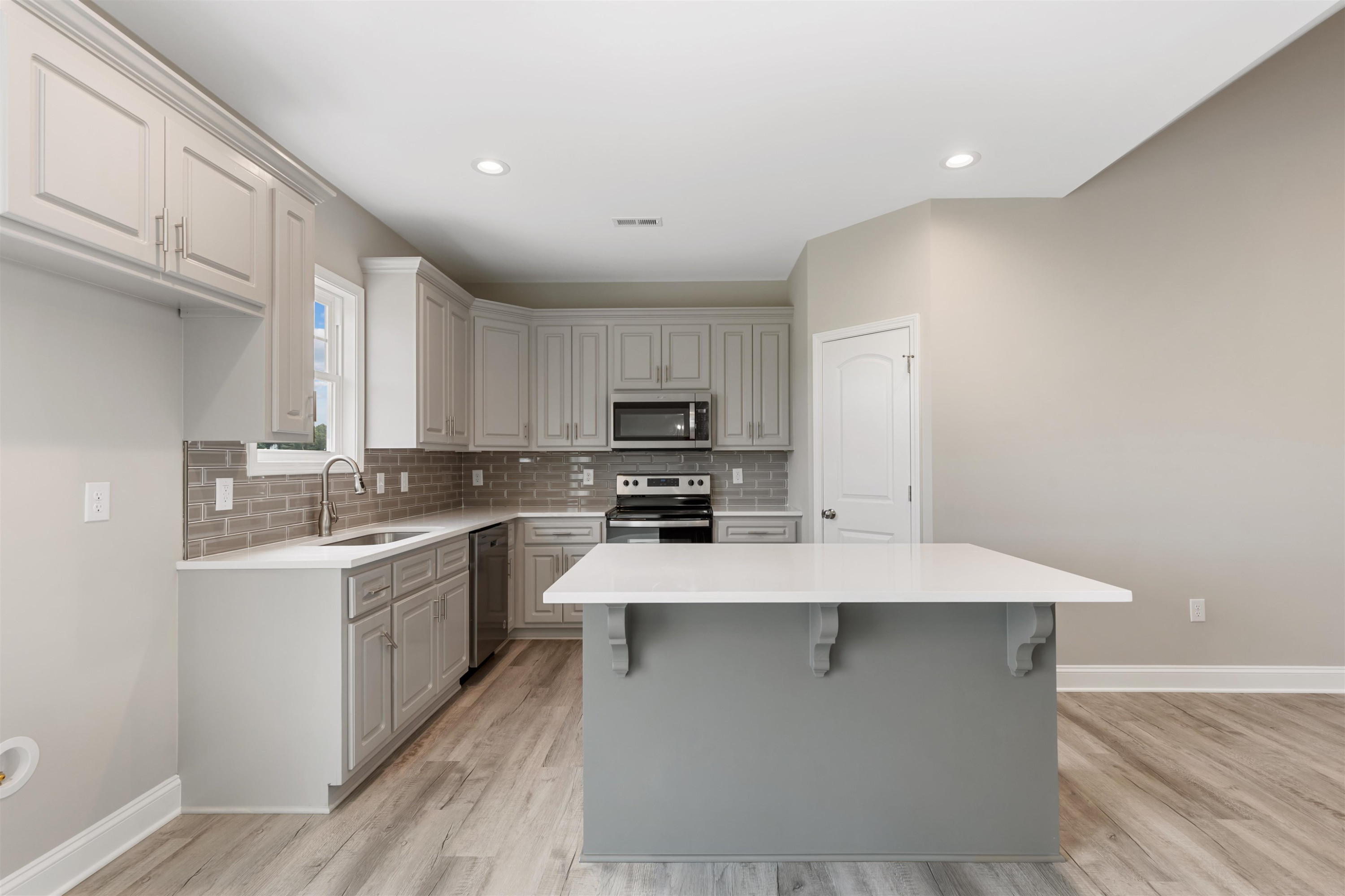 3900 Alpha Court