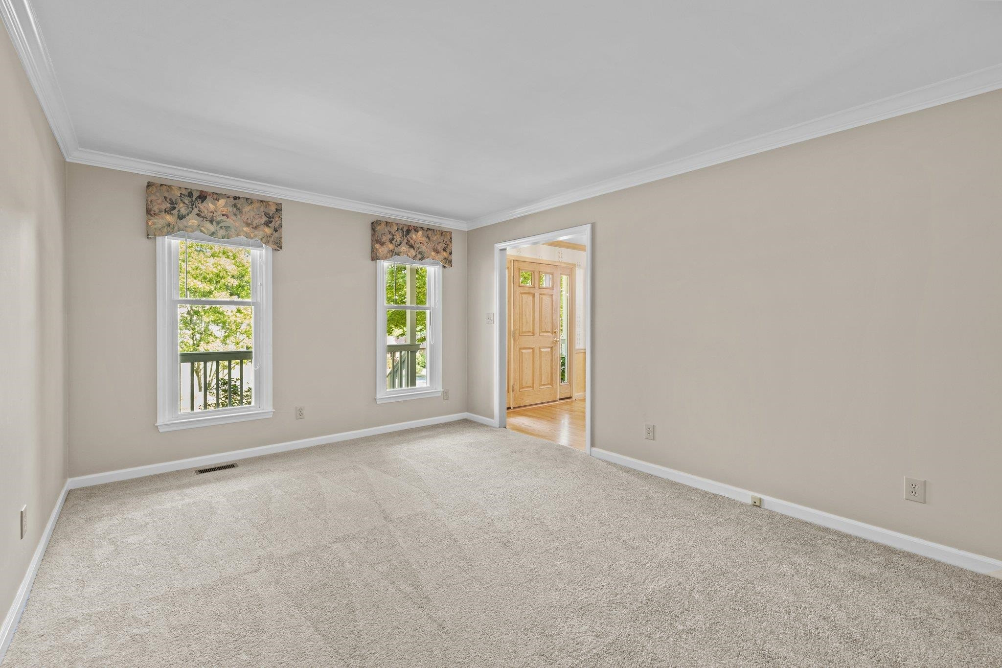 9 Litchfield Court