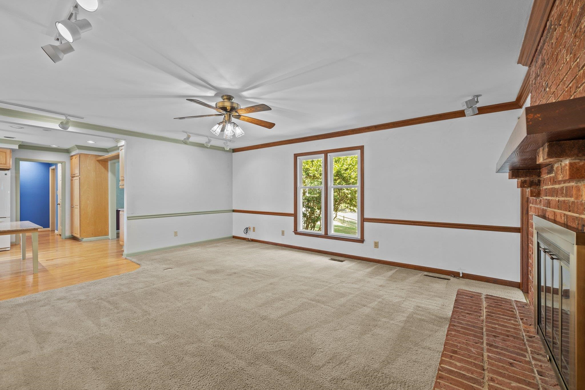 9 Litchfield Court