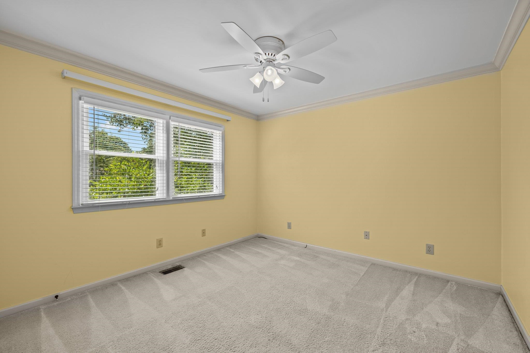 9 Litchfield Court