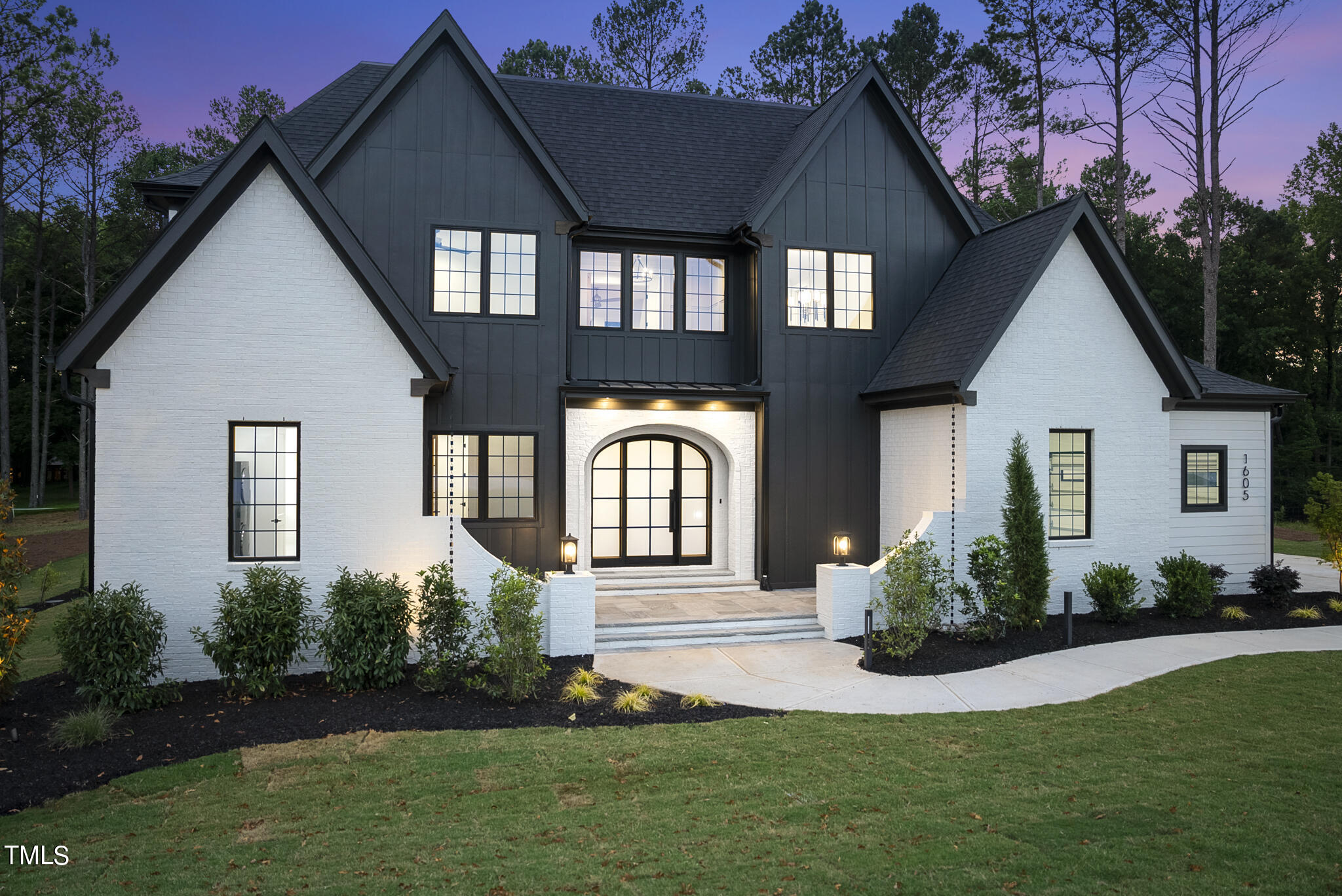 1605 Legacy Ridge Lane