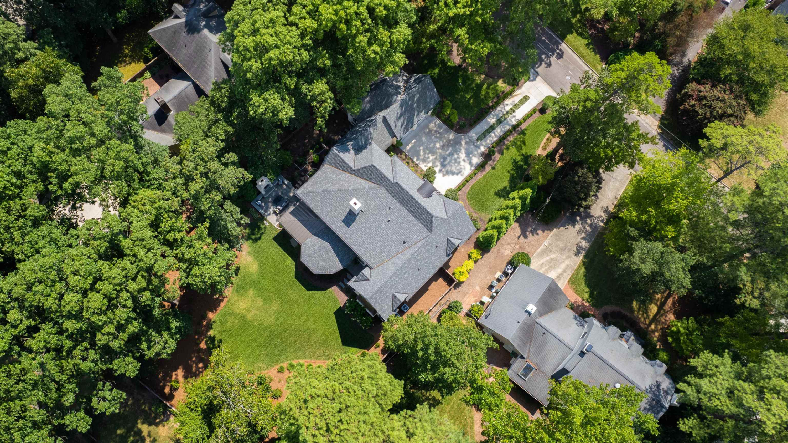 3910 Stratford Court