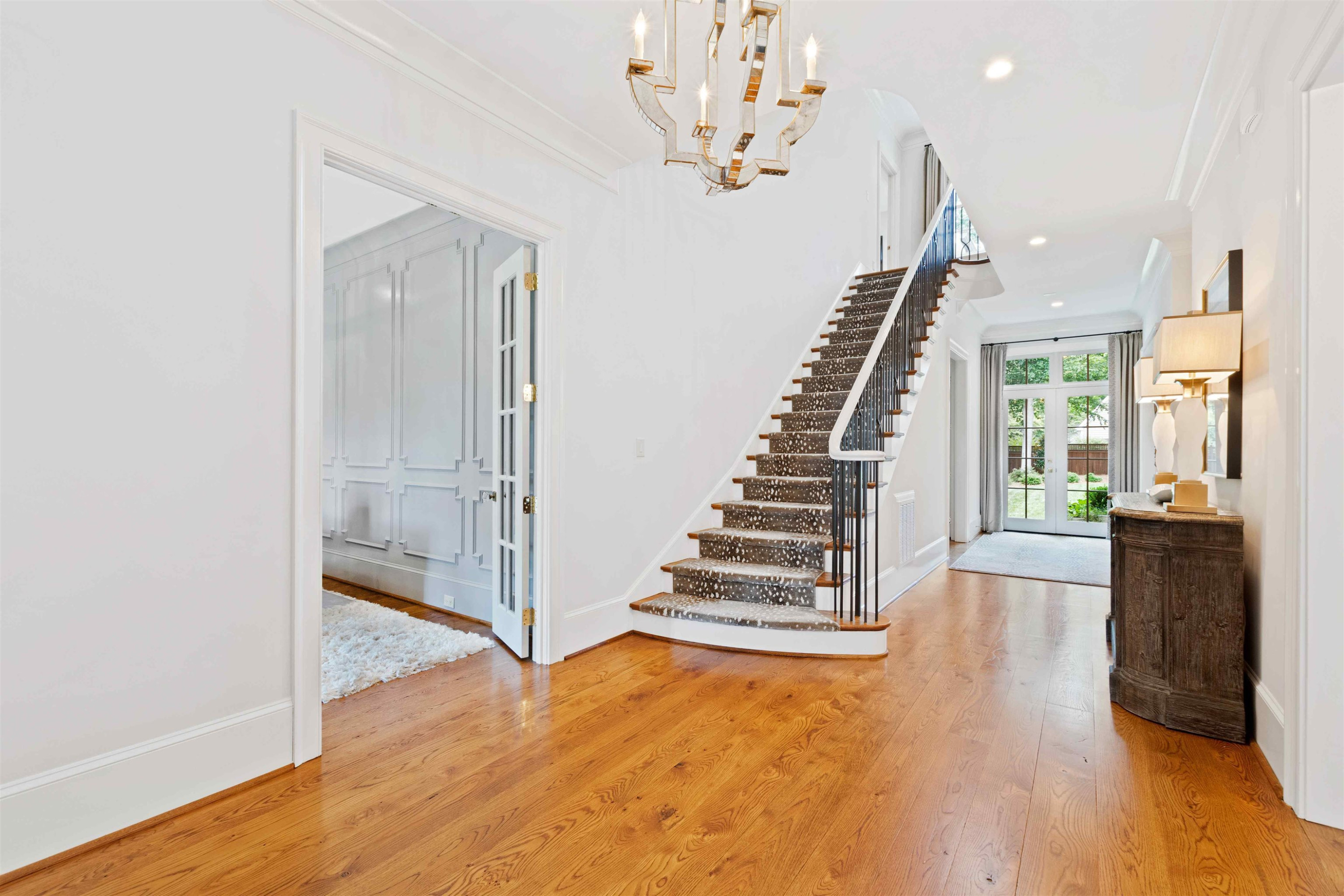 3910 Stratford Court