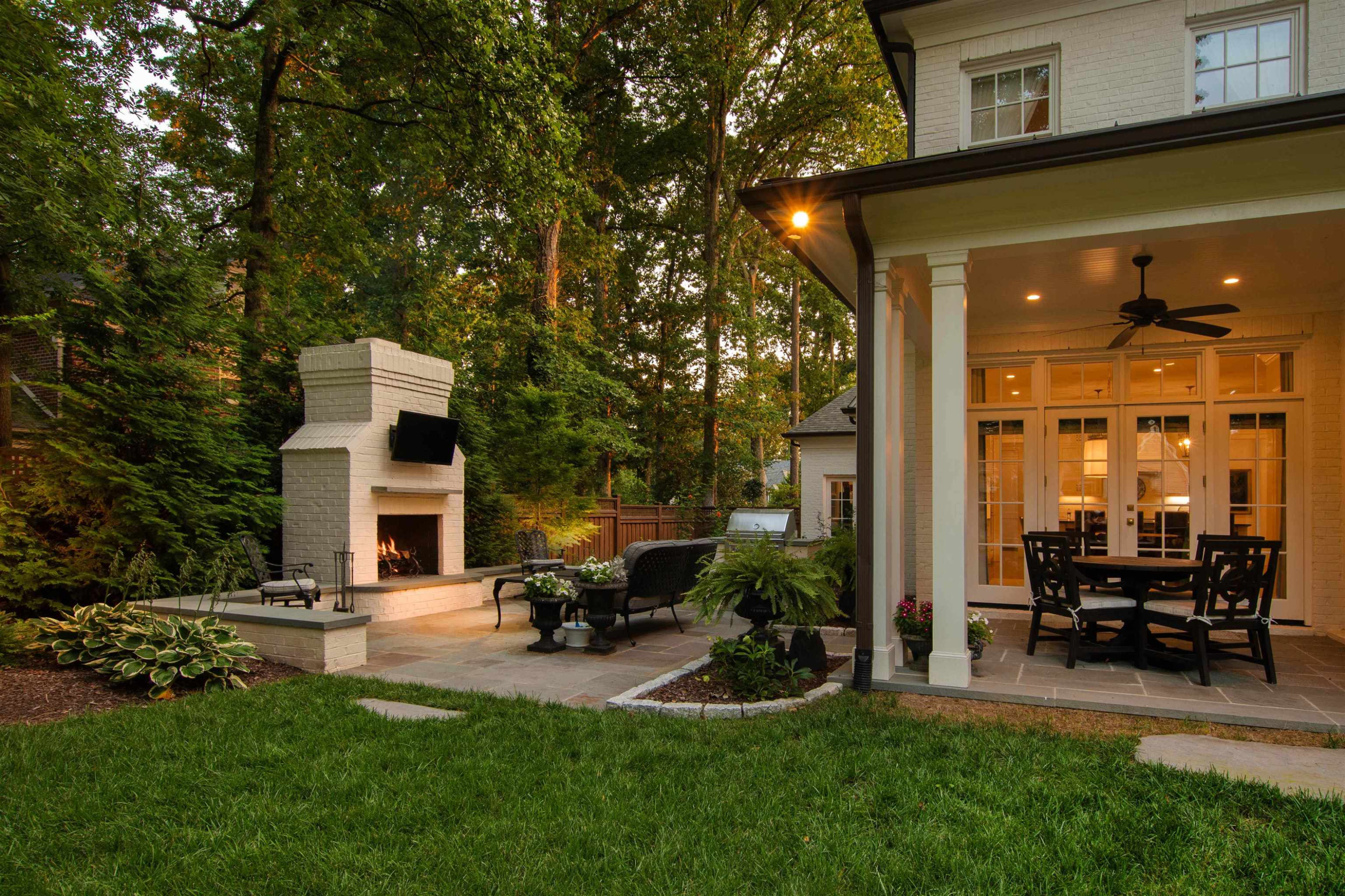 3910 Stratford Court