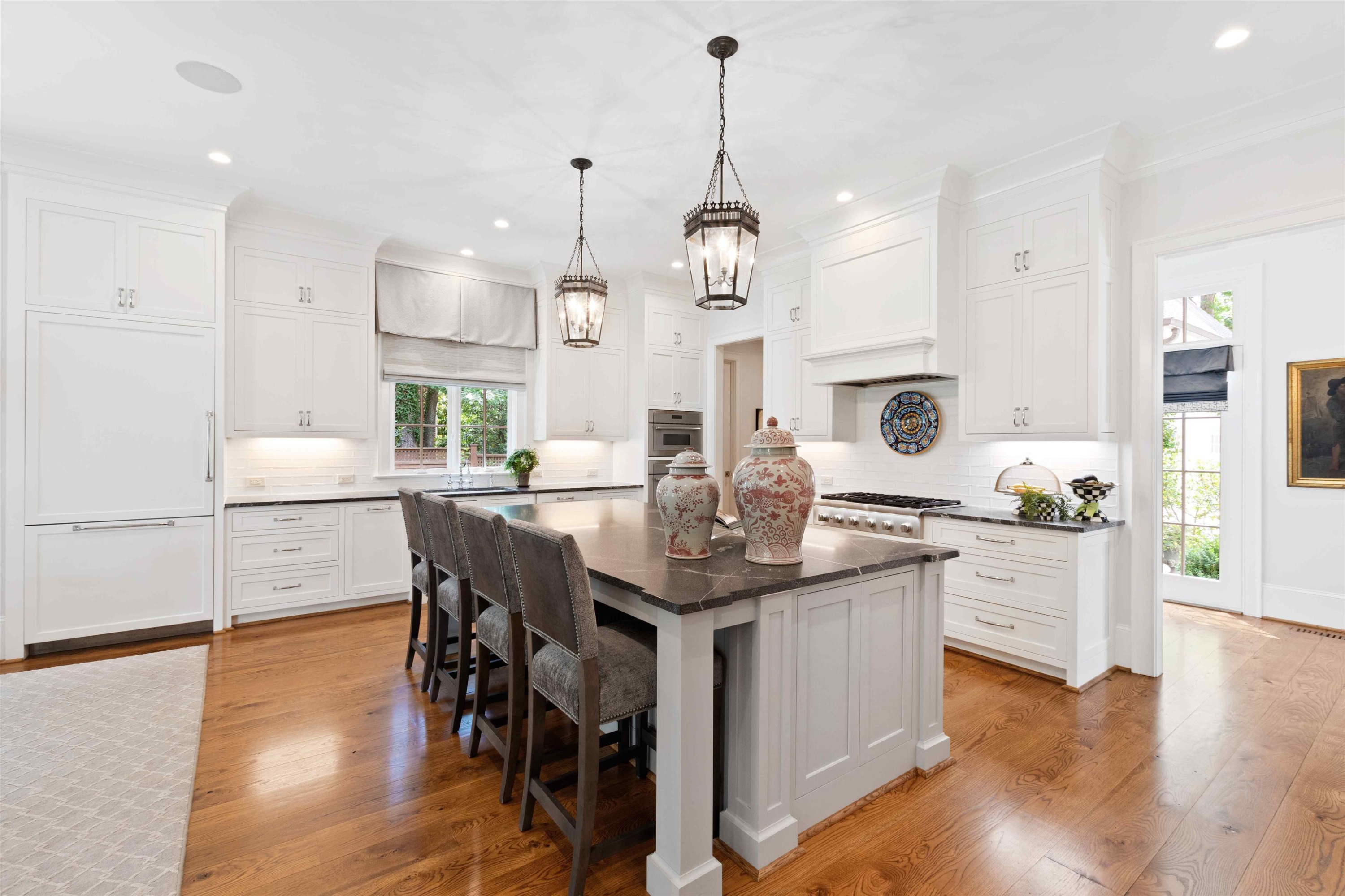 3910 Stratford Court