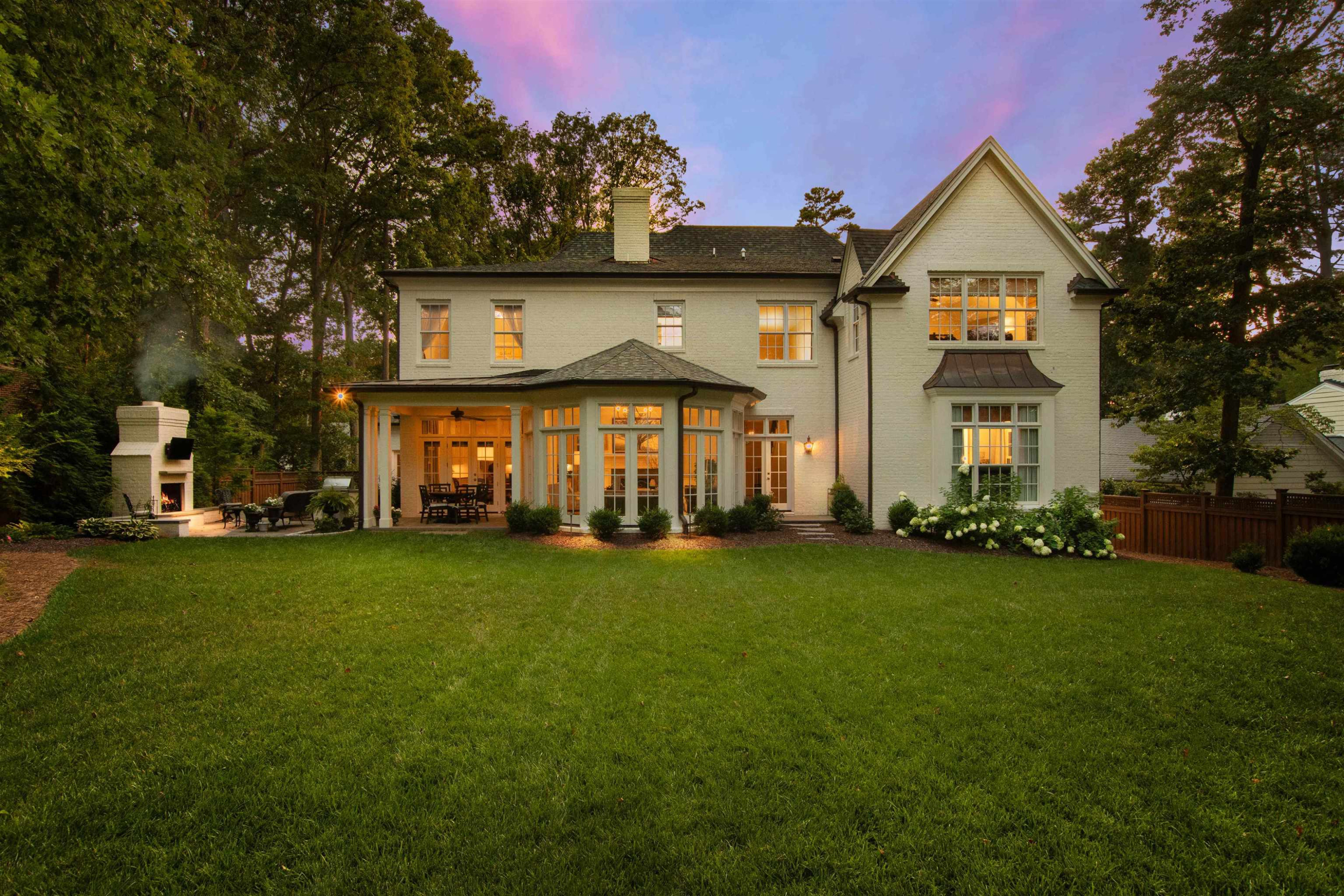 3910 Stratford Court