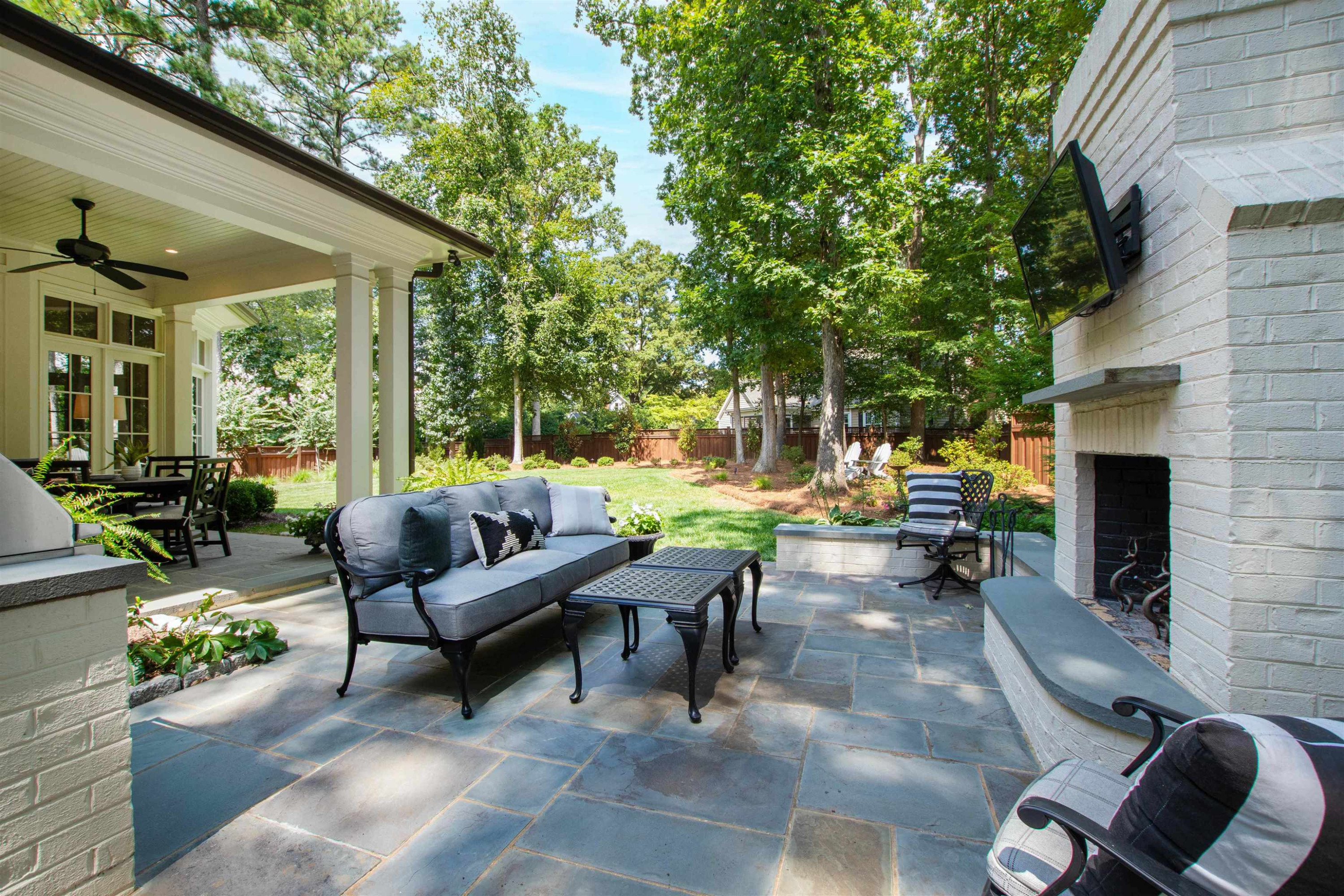 3910 Stratford Court