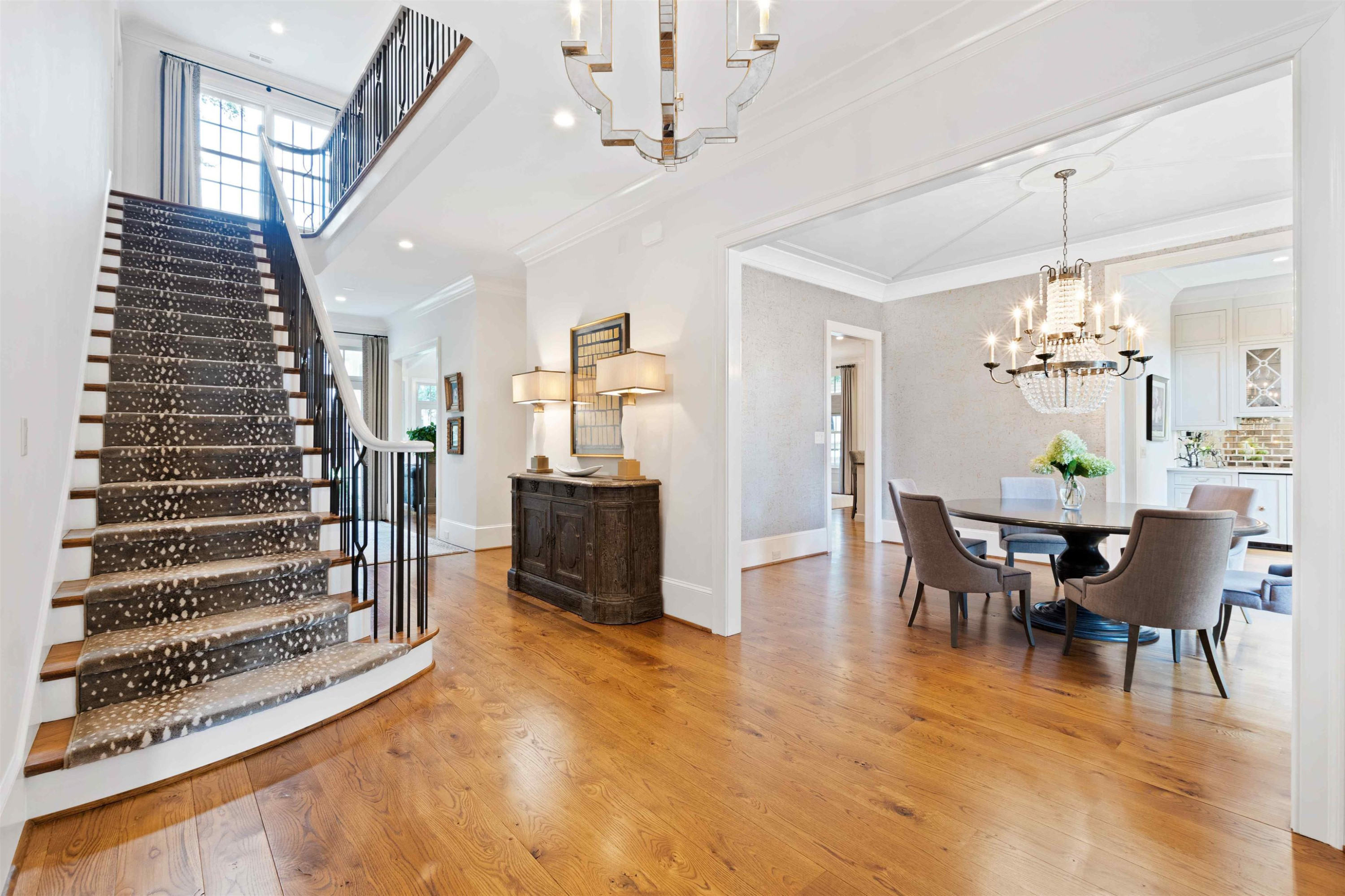 3910 Stratford Court