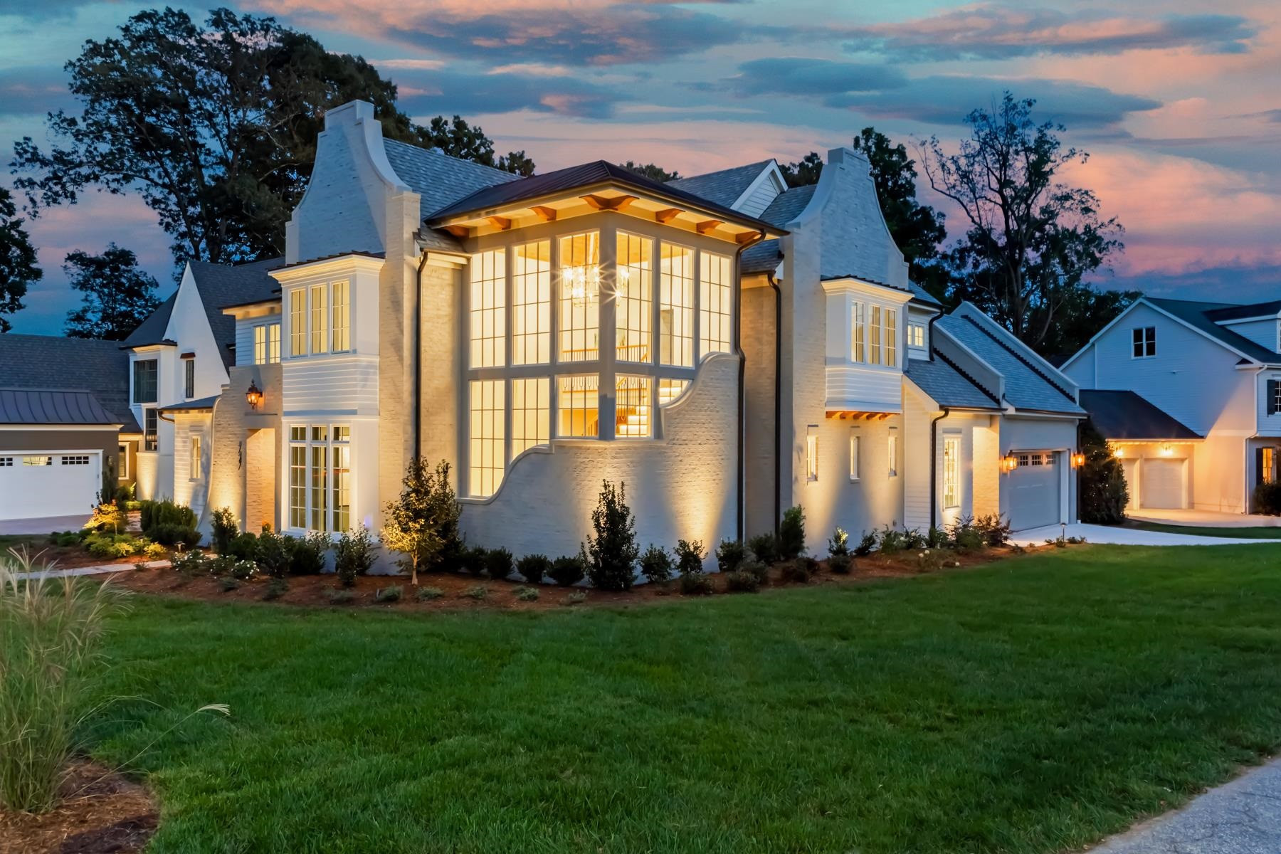727 Lake Boone Trail