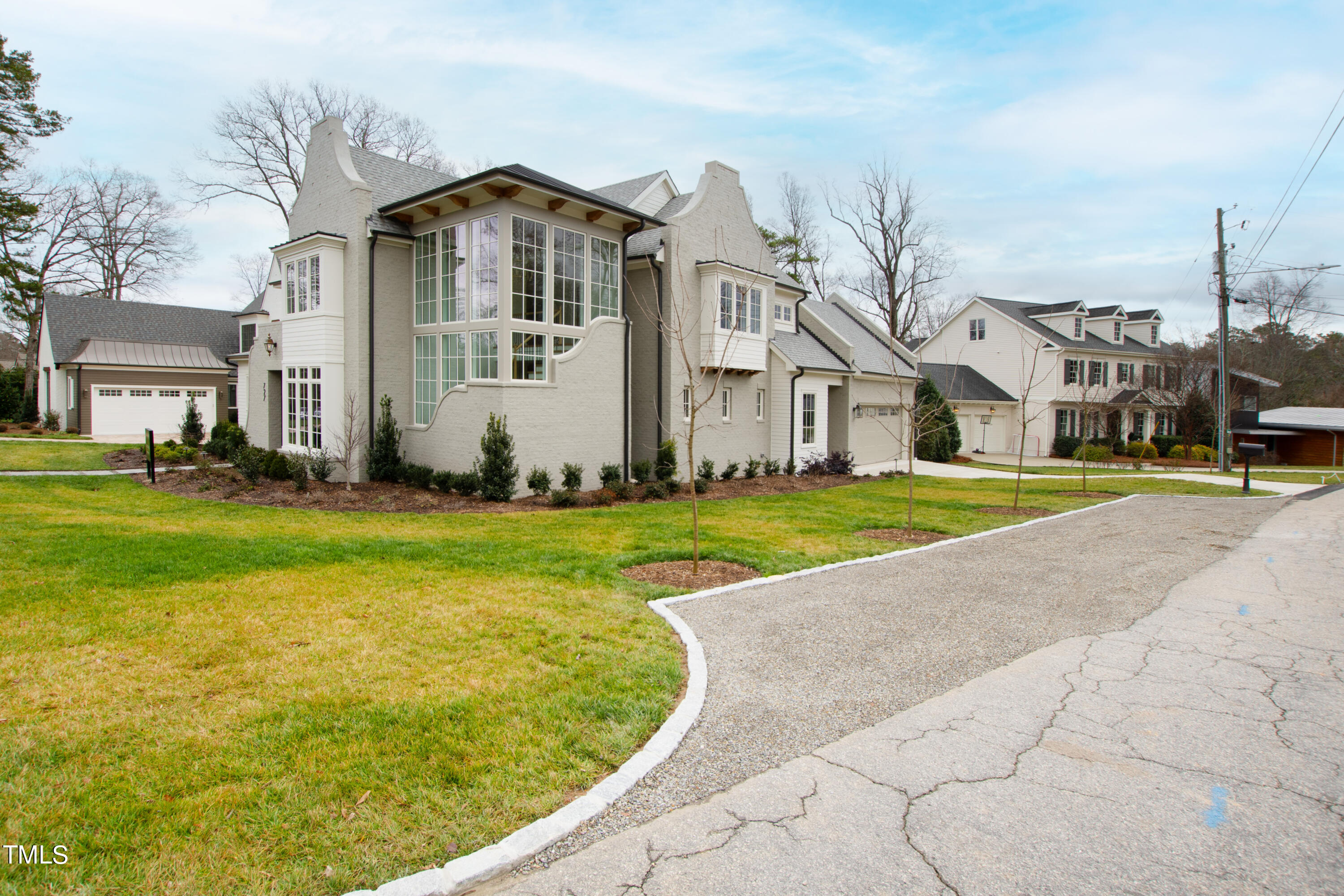 727 Lake Boone Trail
