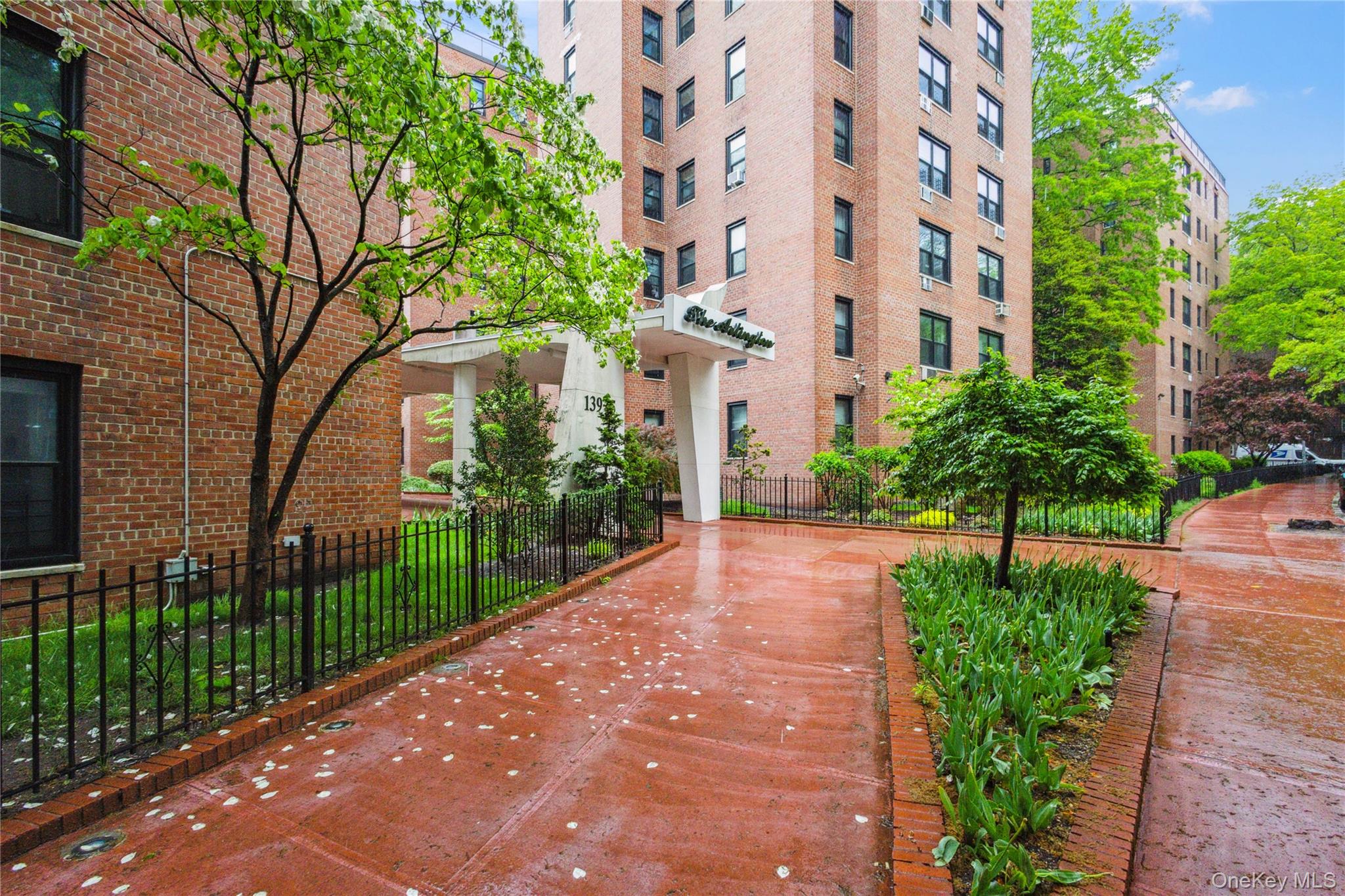 139-15 83 Road Unit: 406