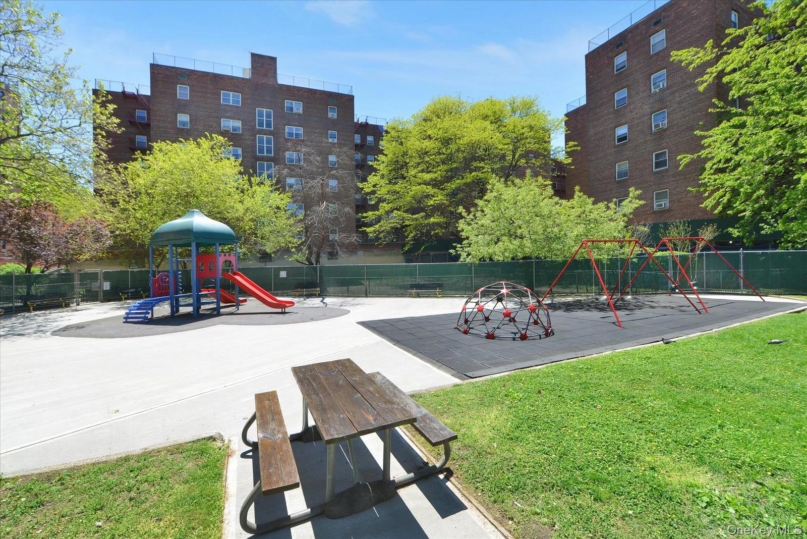 139-15 83 Road Unit: 406