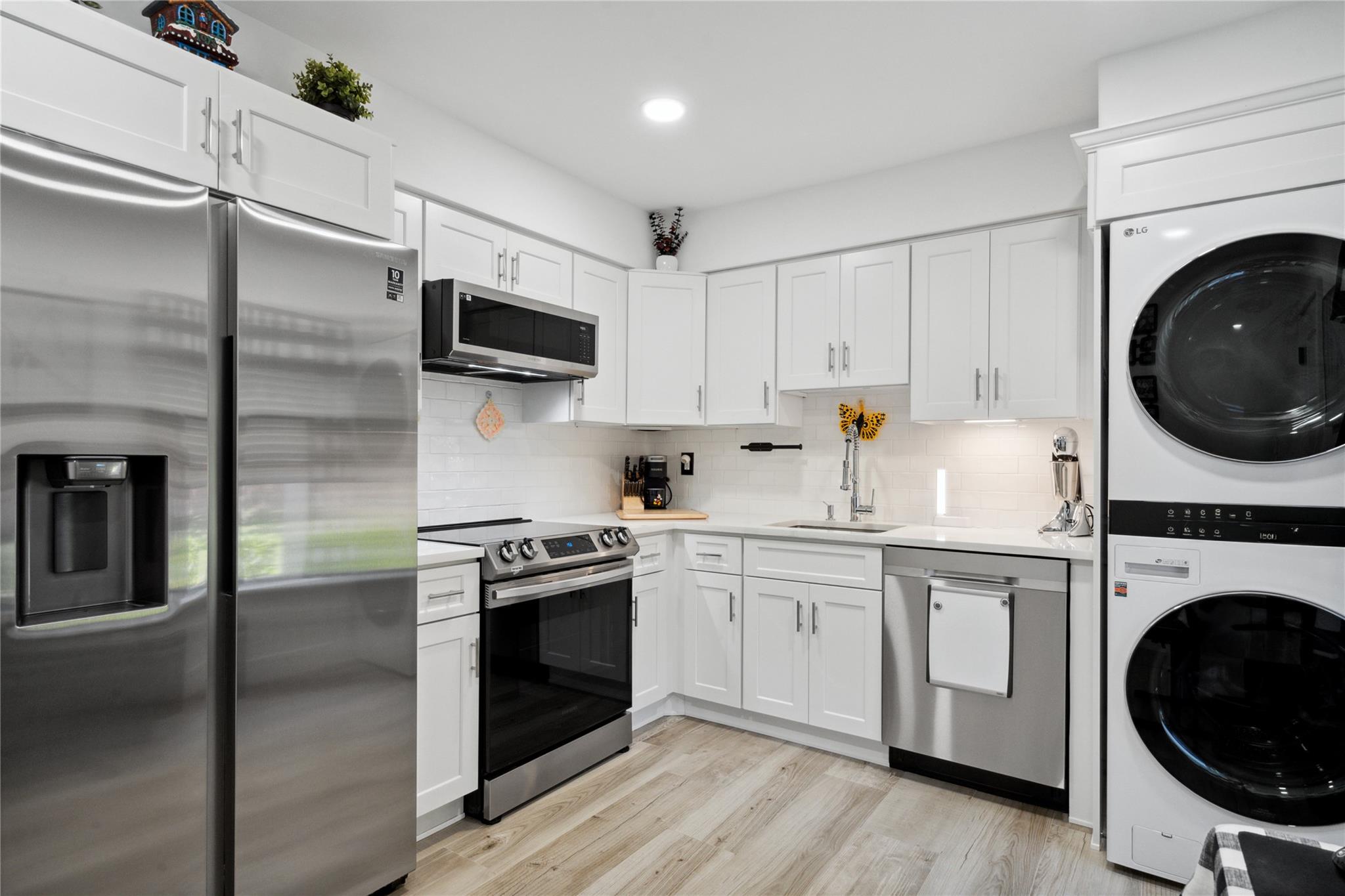 655 Middle Country Road Unit: 8D2