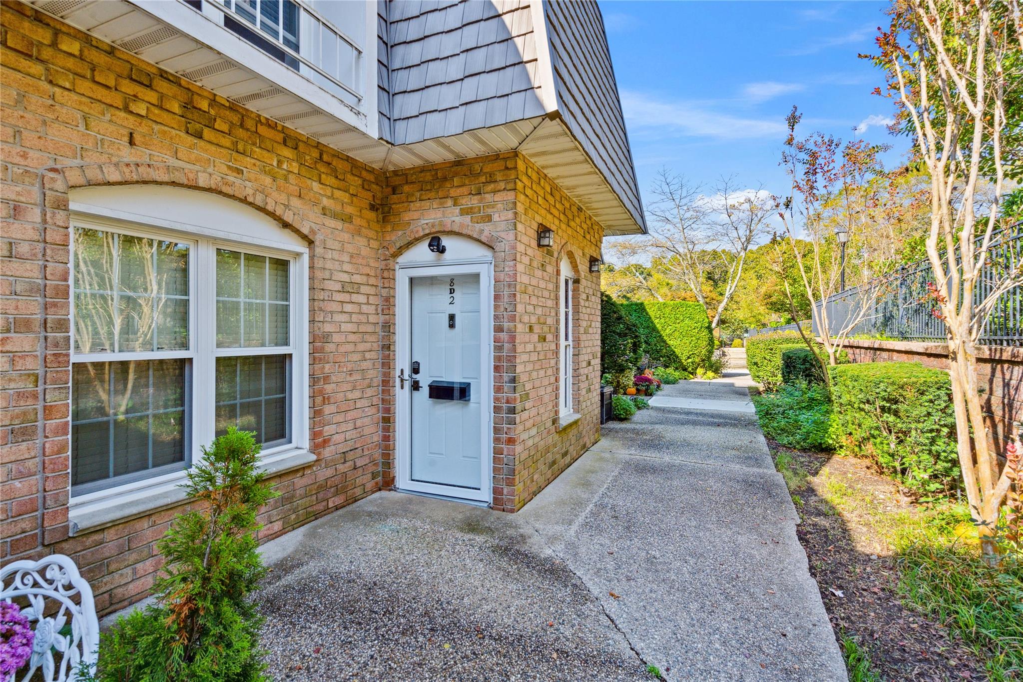 655 Middle Country Road Unit: 8D2