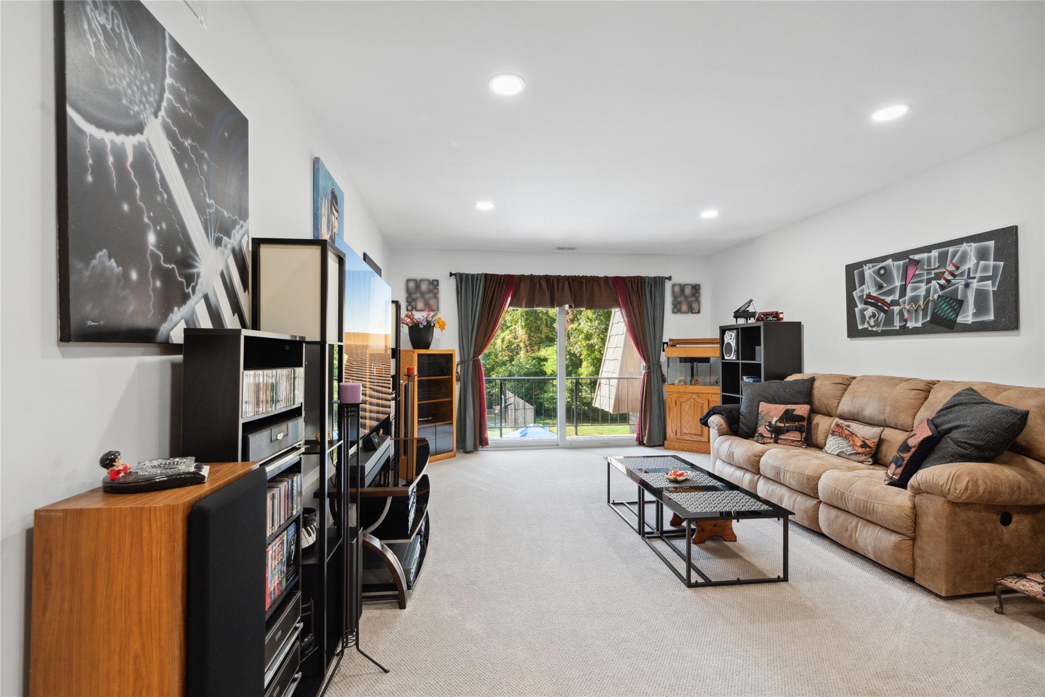 655 Middle Country Road Unit: 8D2