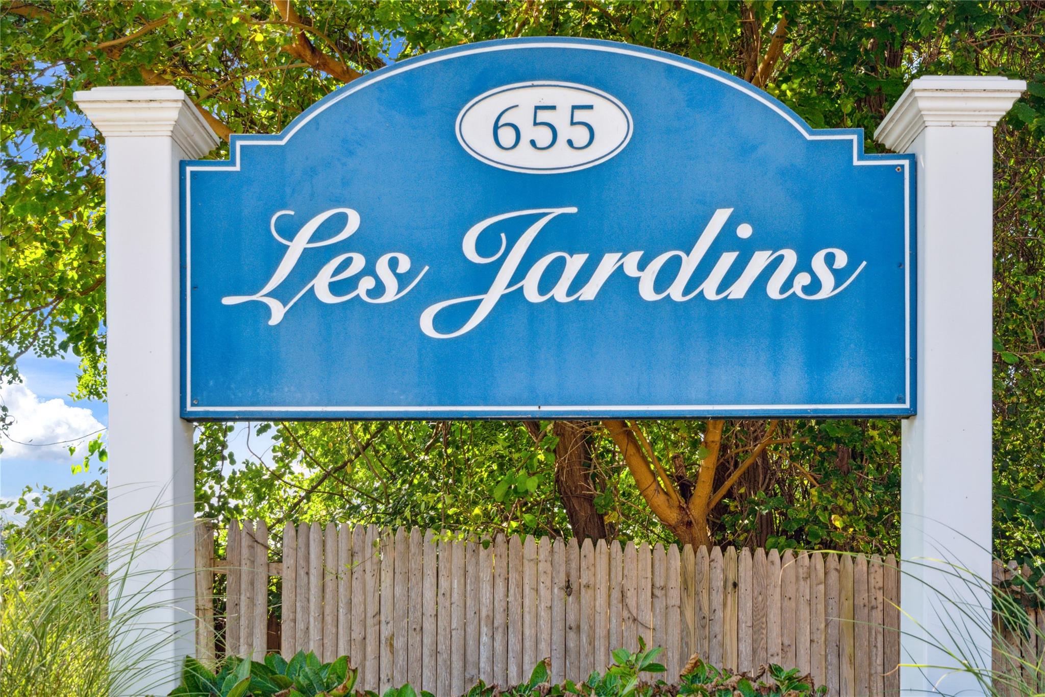 655 Middle Country Road Unit: 8D2
