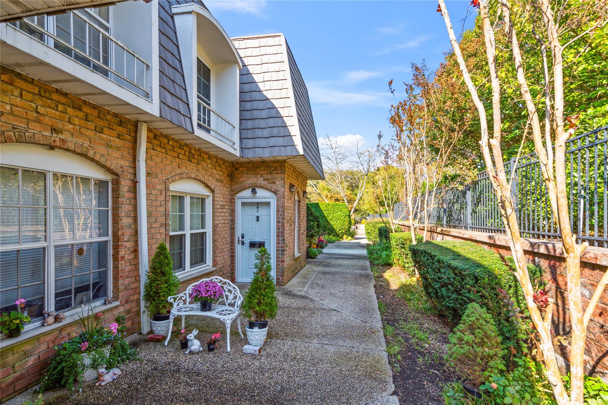 655 Middle Country Road Unit: 8D2