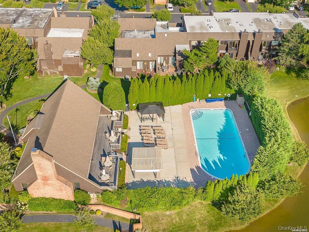 8 Southgate Circle Unit: 8