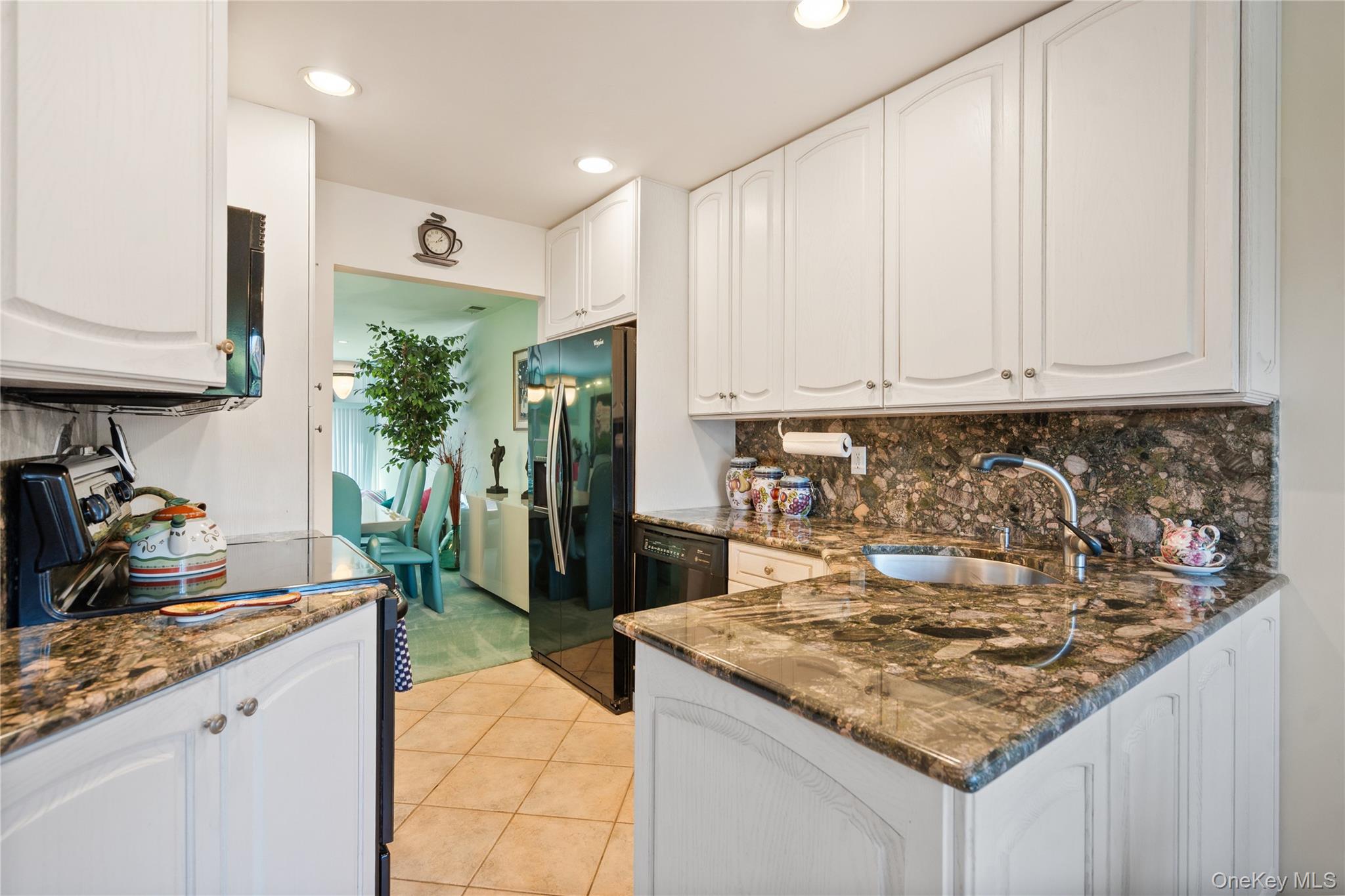 8 Southgate Circle Unit: 8