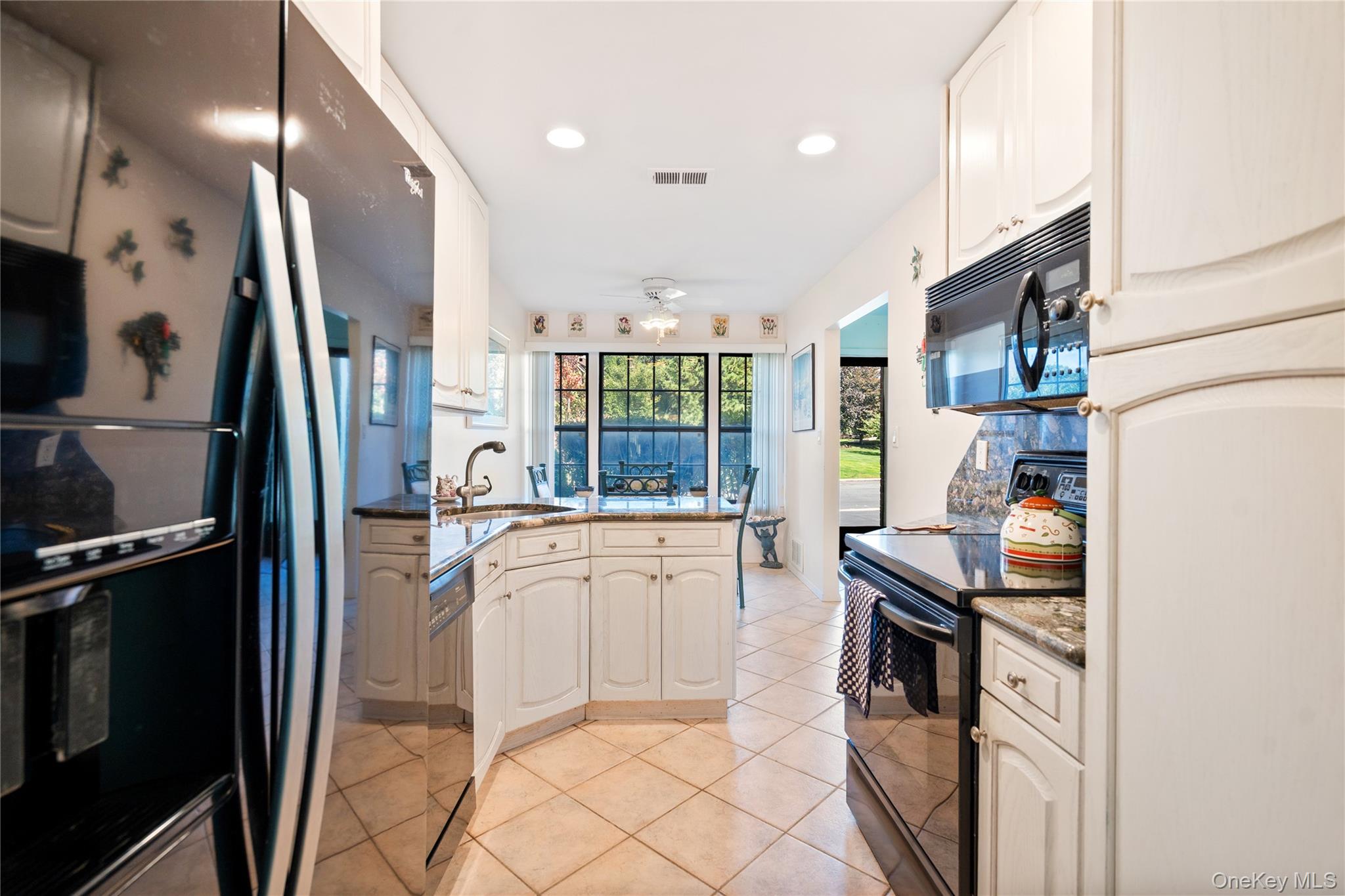 8 Southgate Circle Unit: 8
