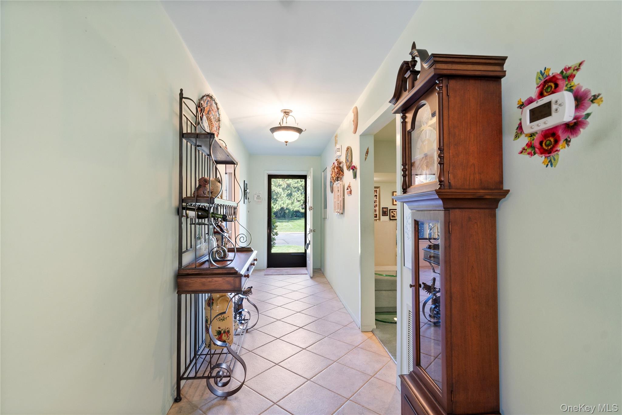 8 Southgate Circle Unit: 8