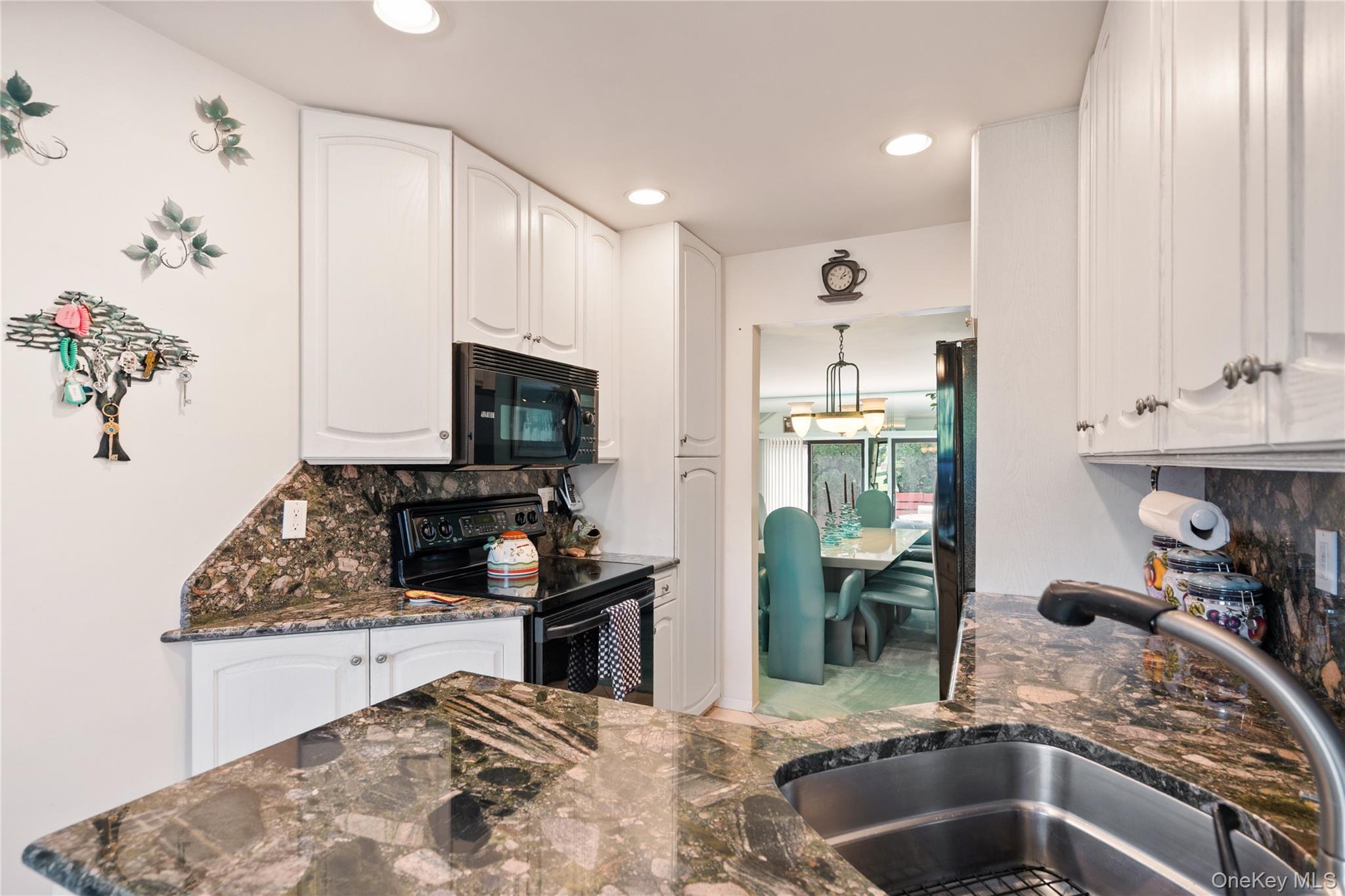 8 Southgate Circle Unit: 8