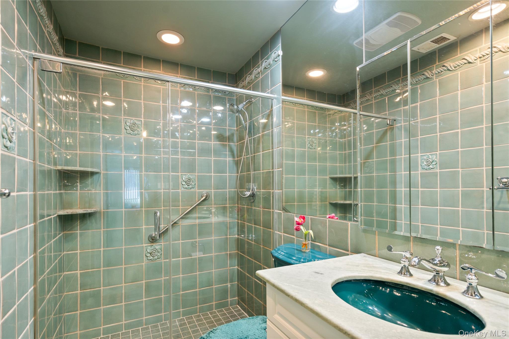 8 Southgate Circle Unit: 8