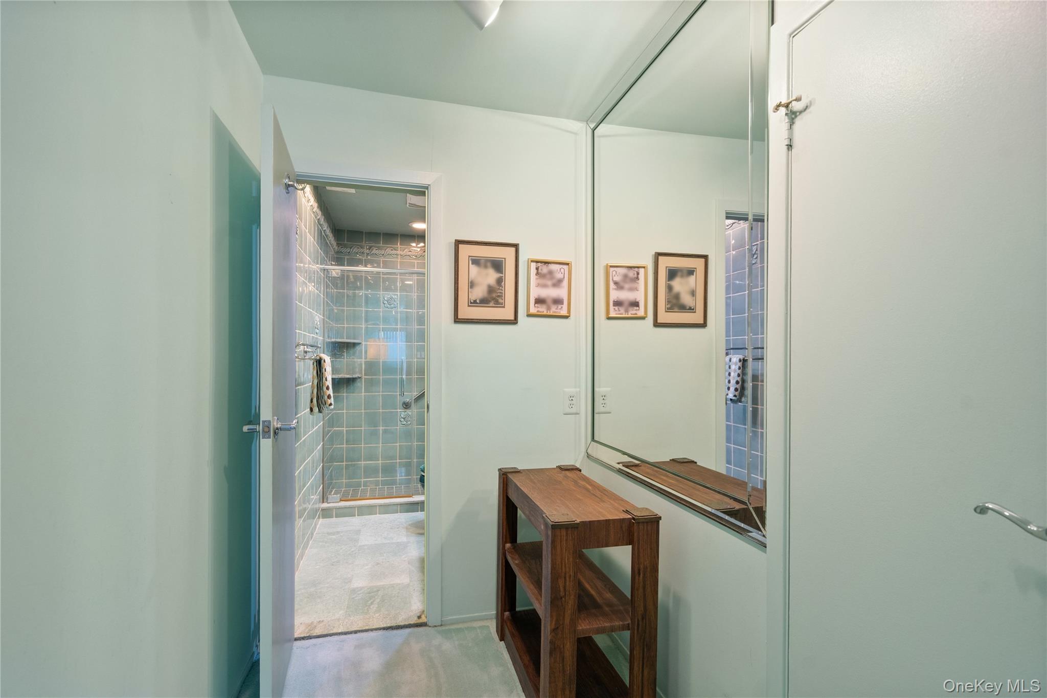 8 Southgate Circle Unit: 8