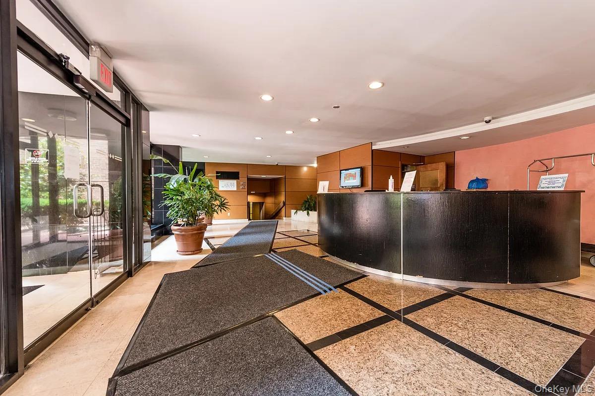 139-15 83 Avenue Unit: 409