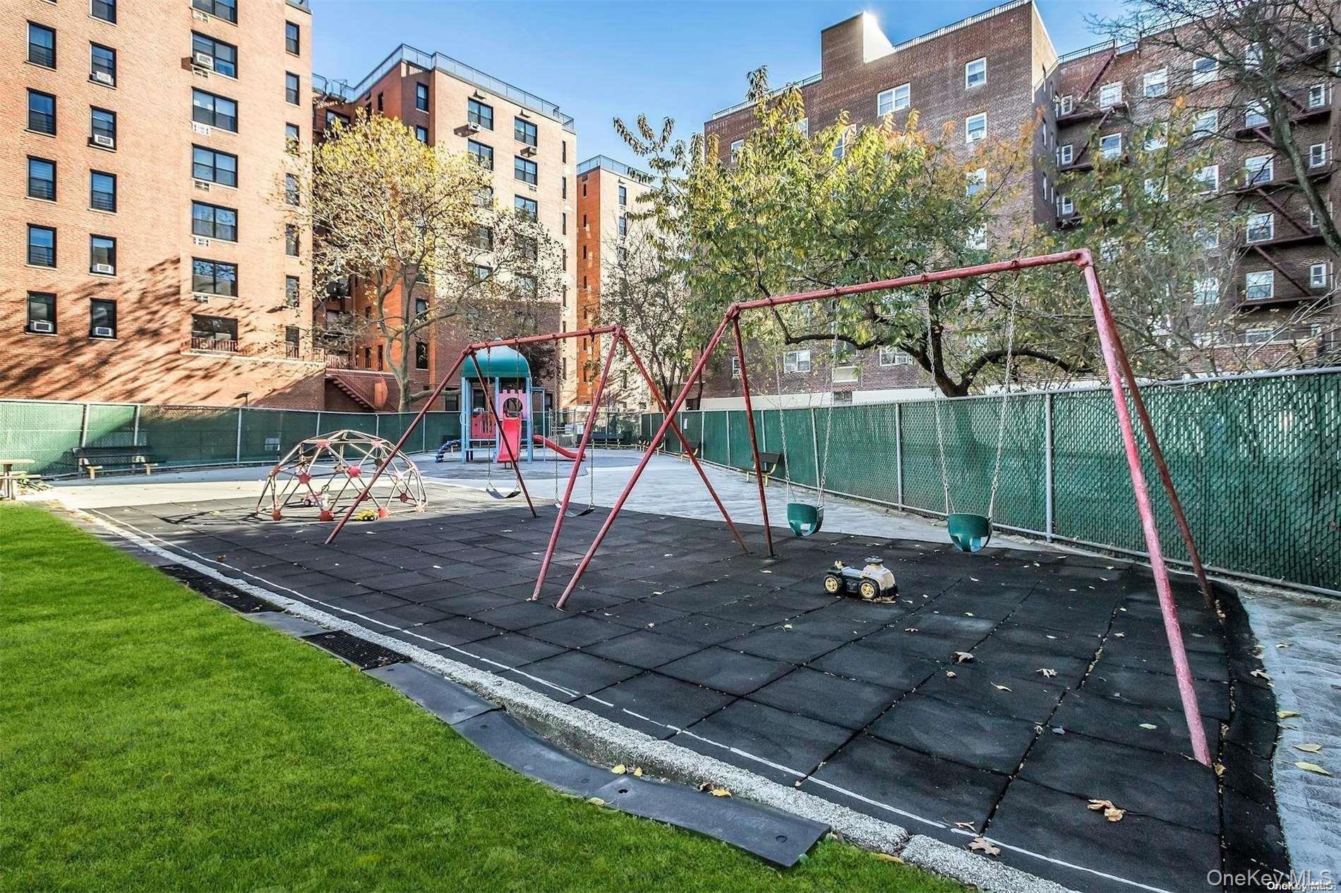 139-15 83 Avenue Unit: 409