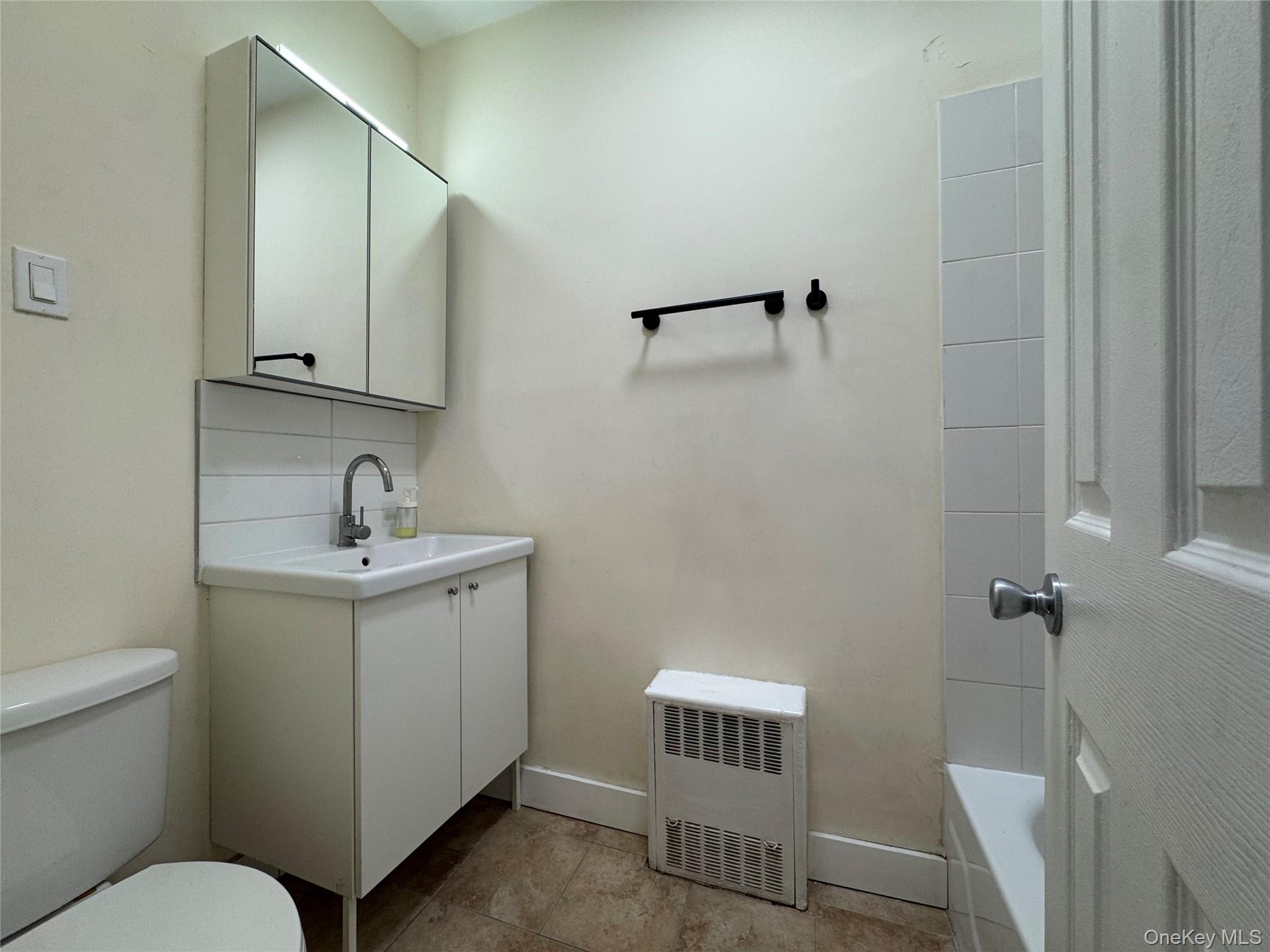 6852 76th Street Unit: 2