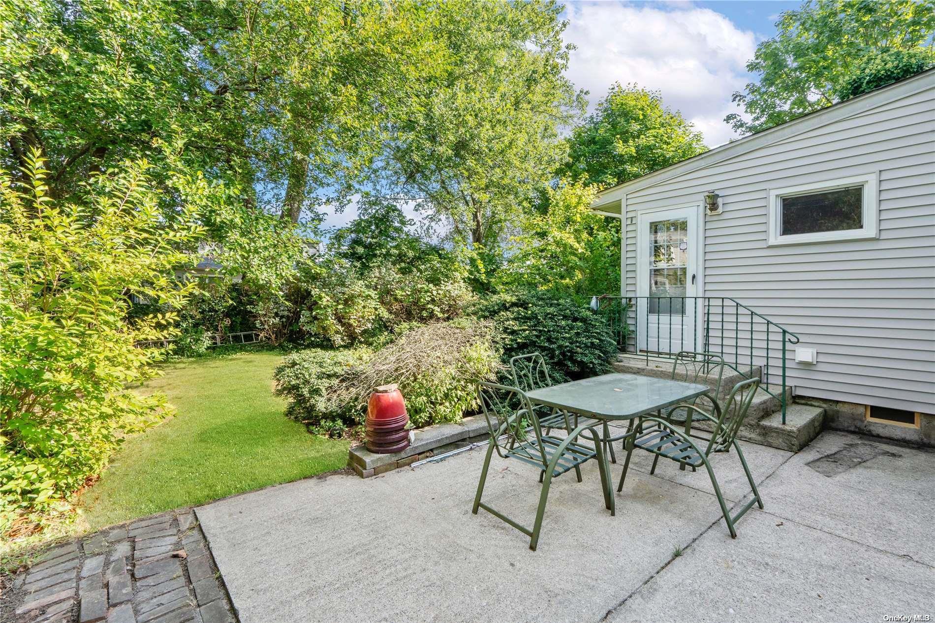 35 Roosevelt Avenue