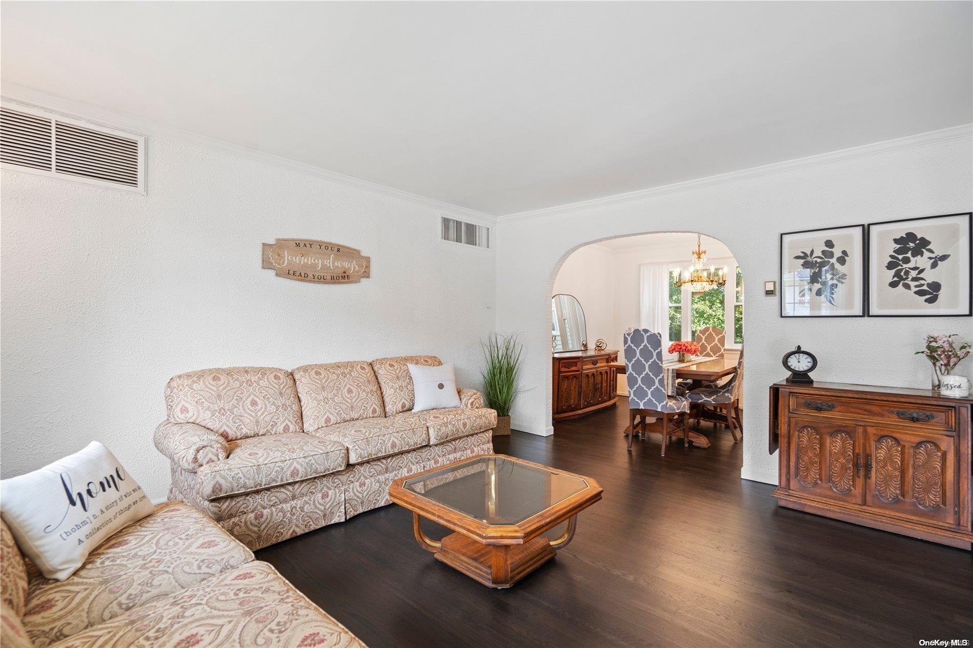 35 Roosevelt Avenue