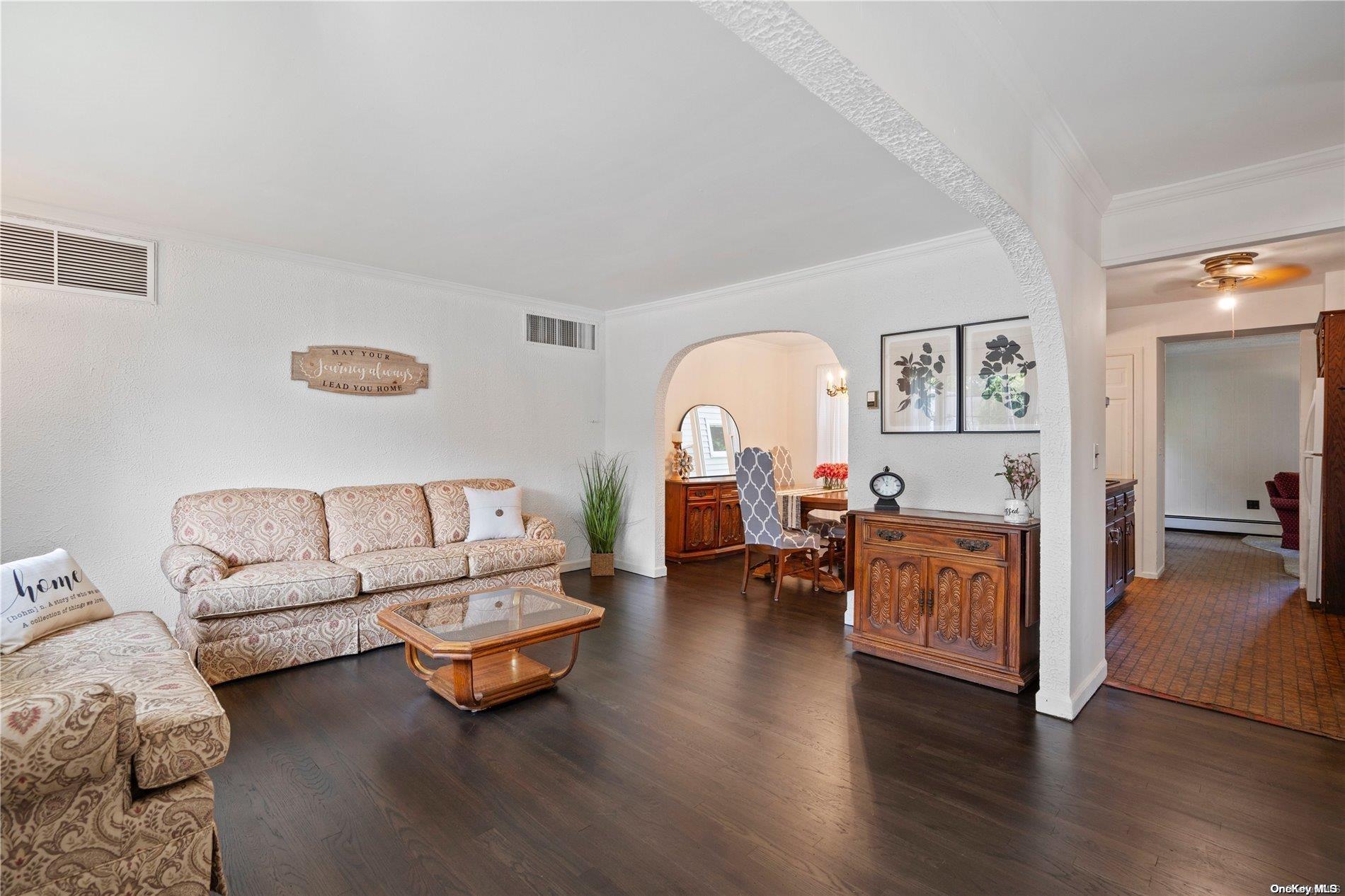 35 Roosevelt Avenue