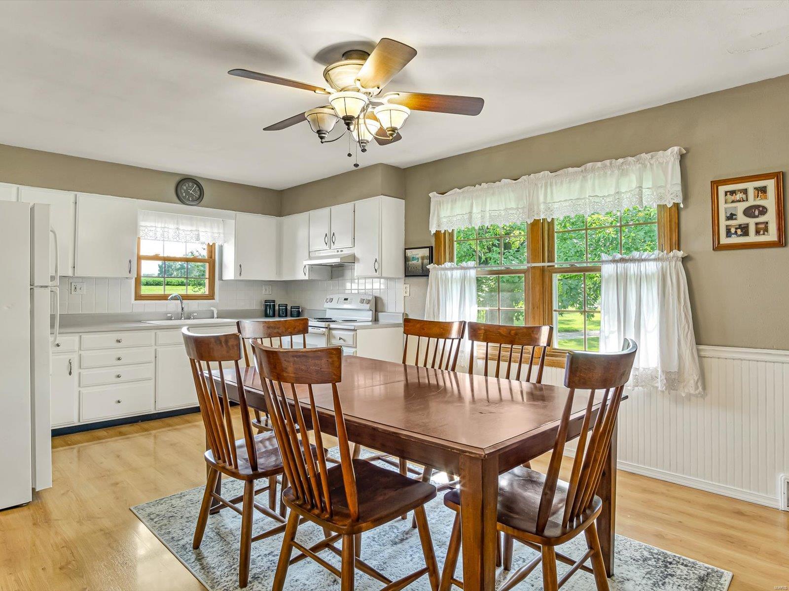 822 Scott Troy Rd Road