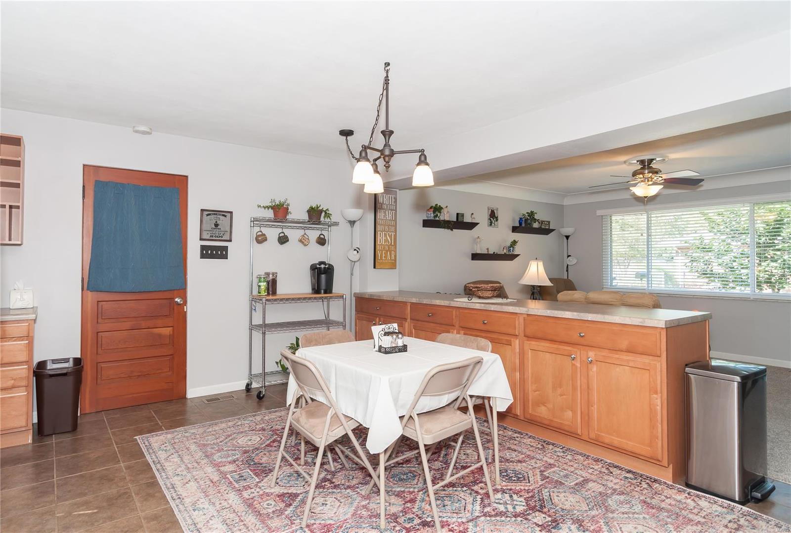102 DEBBIE DR