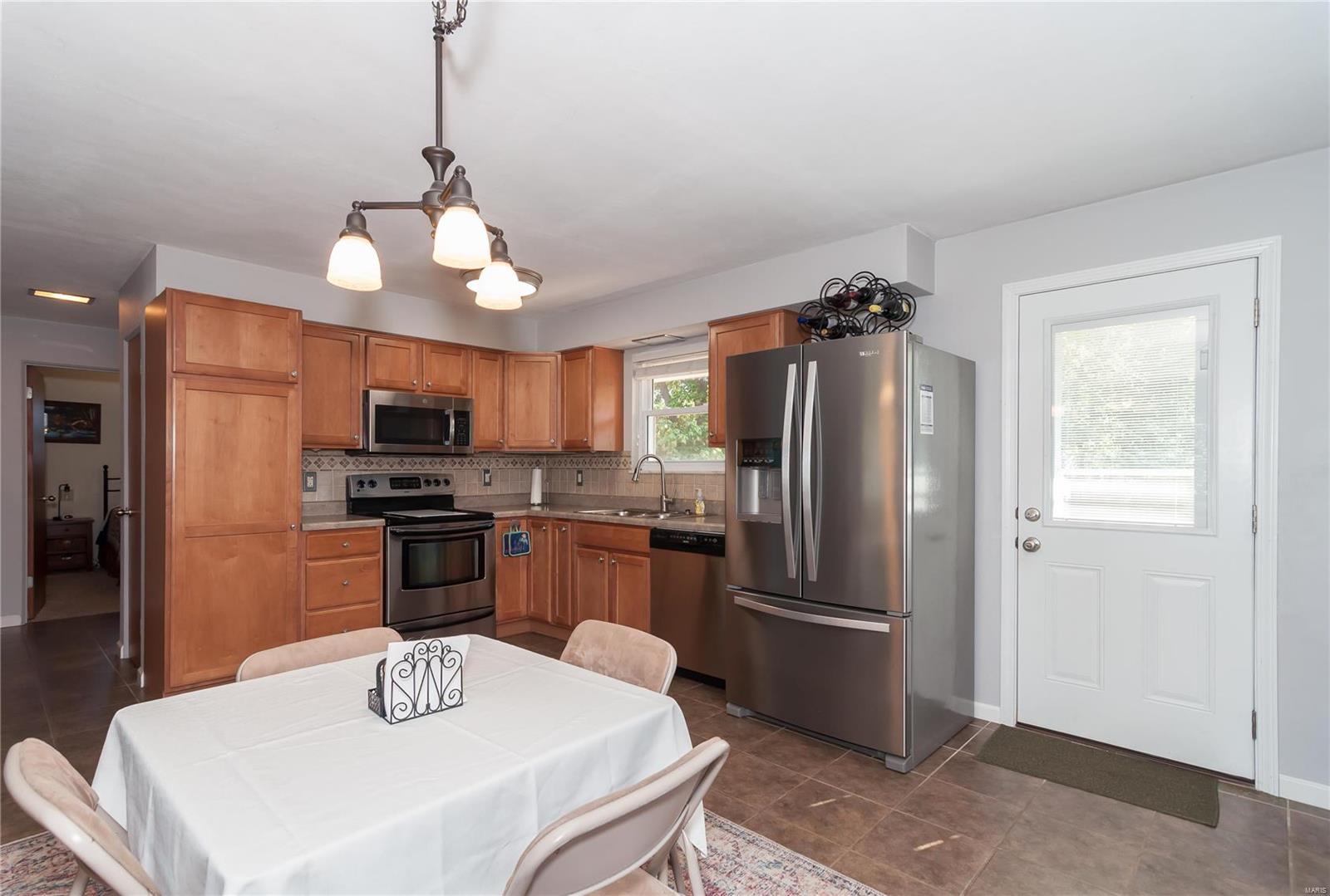 102 DEBBIE DR