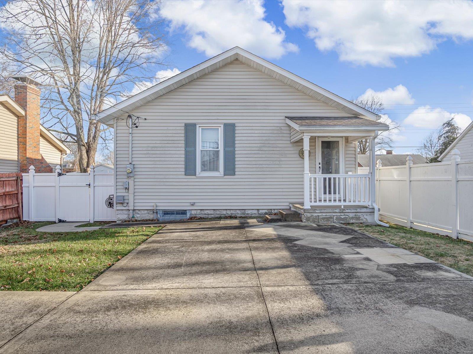 1705 E B Street
