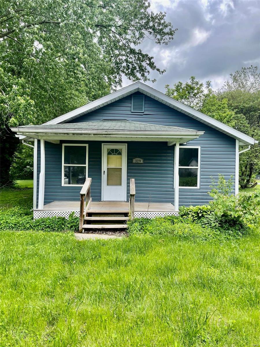 319 Brookside Drive