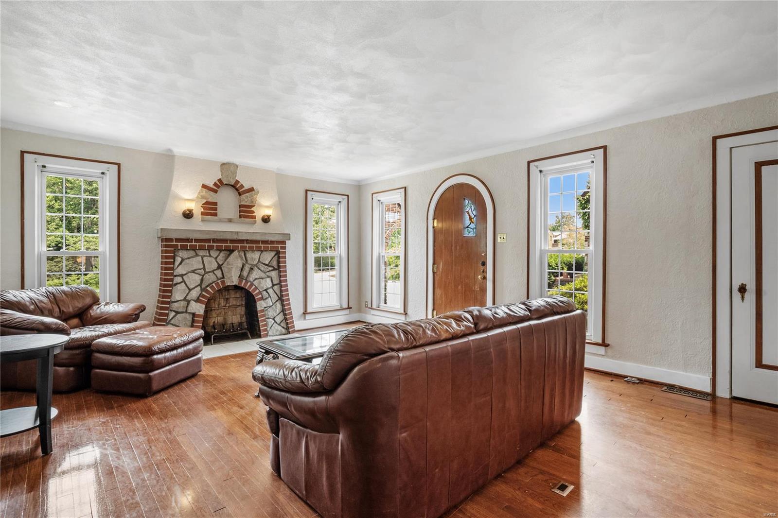 107 Glenview Drive