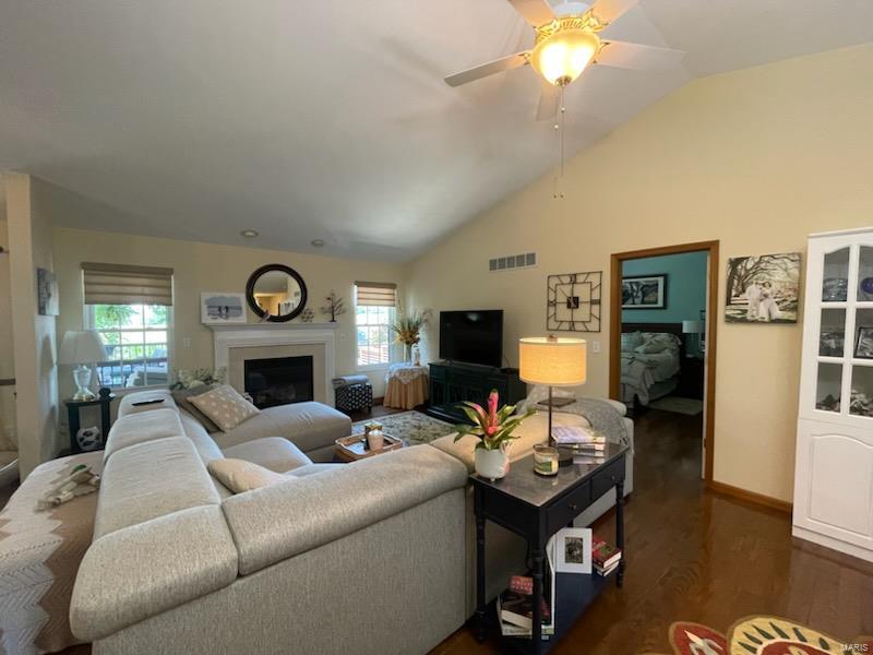 2771 E B Street Road Unit: F