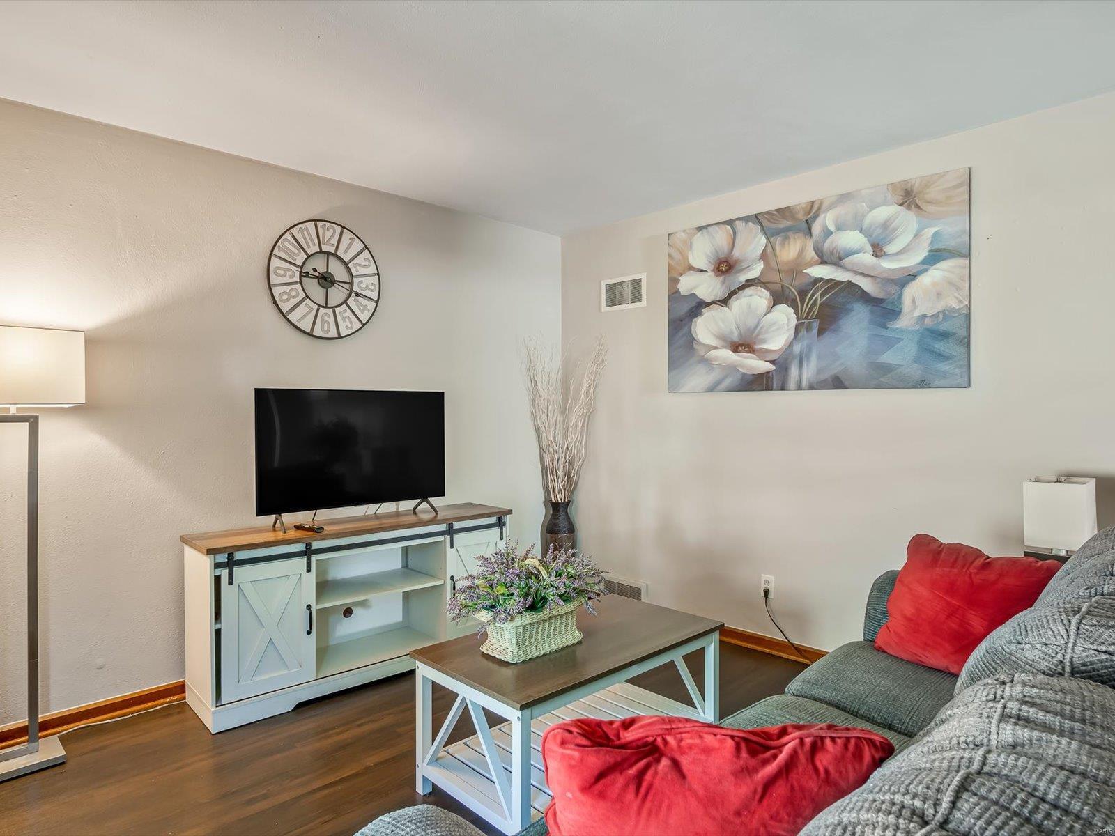 6 S 51st Street